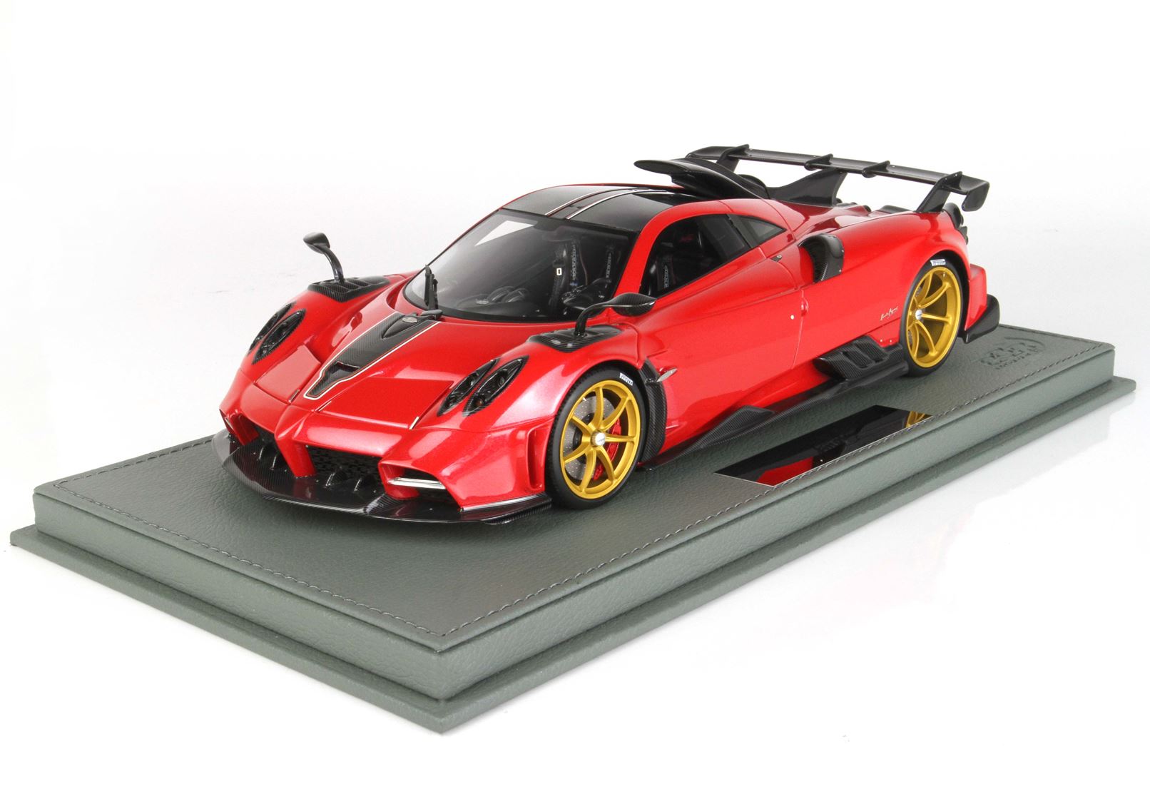 Casi real Pagani Zonda F escala 1:18