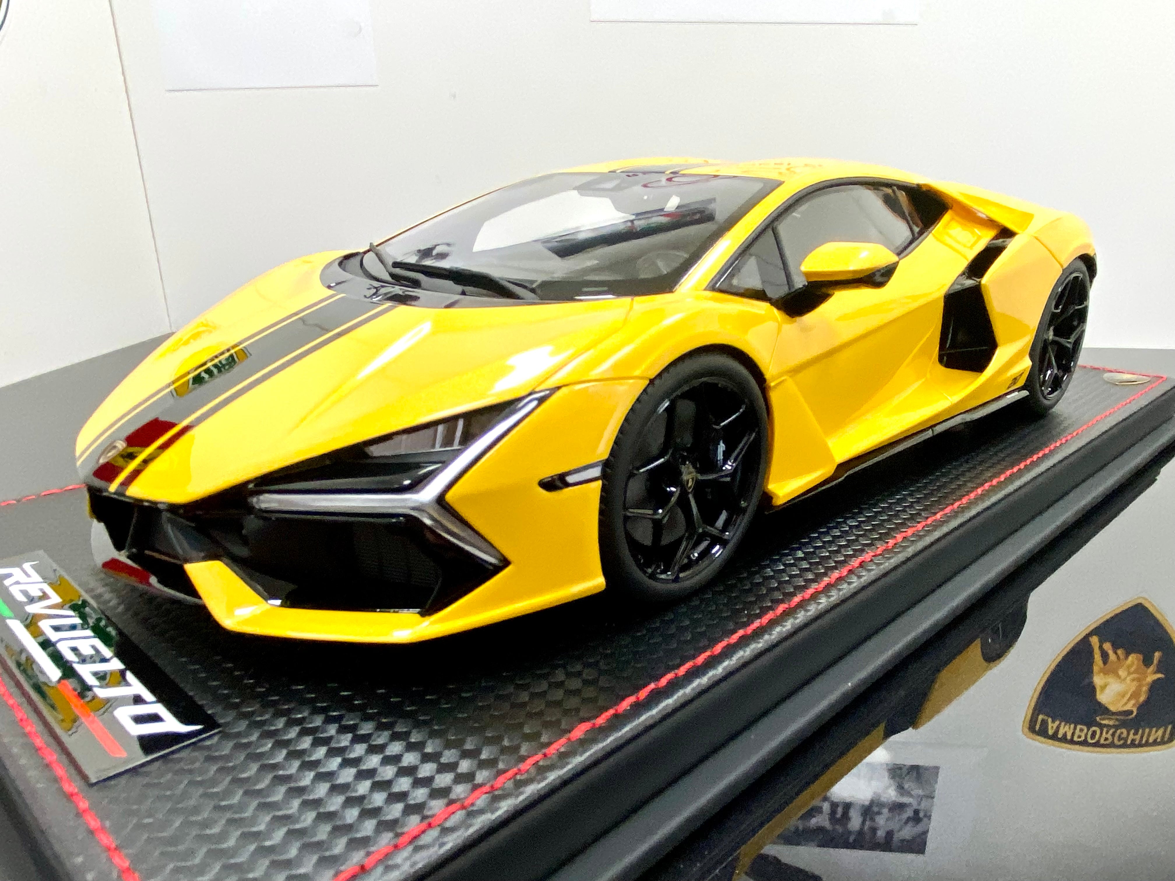 MR Collection Lamborghini Revuelto 1:18 scale Limited Edition