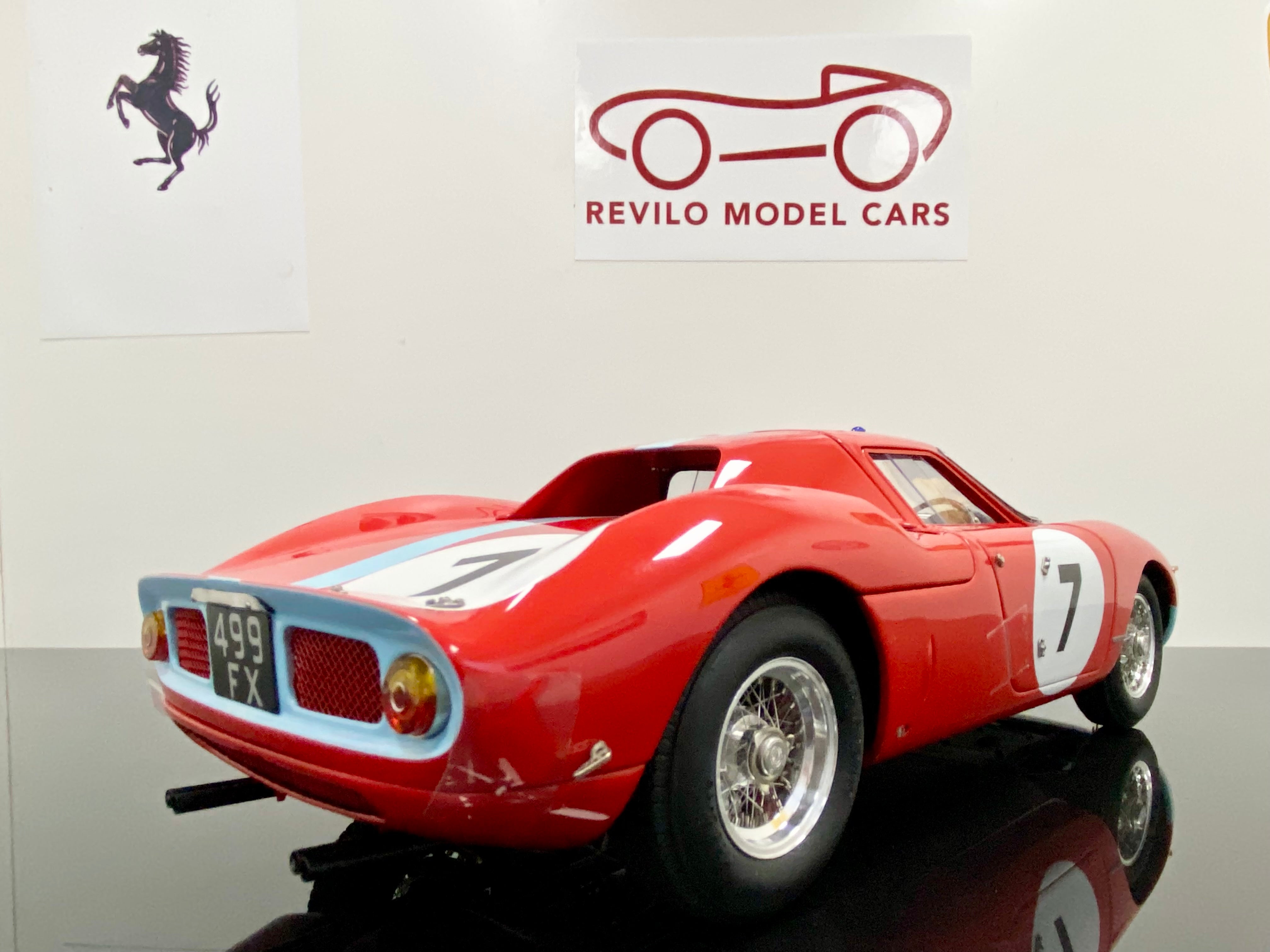 CMC 1:18 scale Ferrari 250 LM M261 winner Reims 12 hr 1964 #7