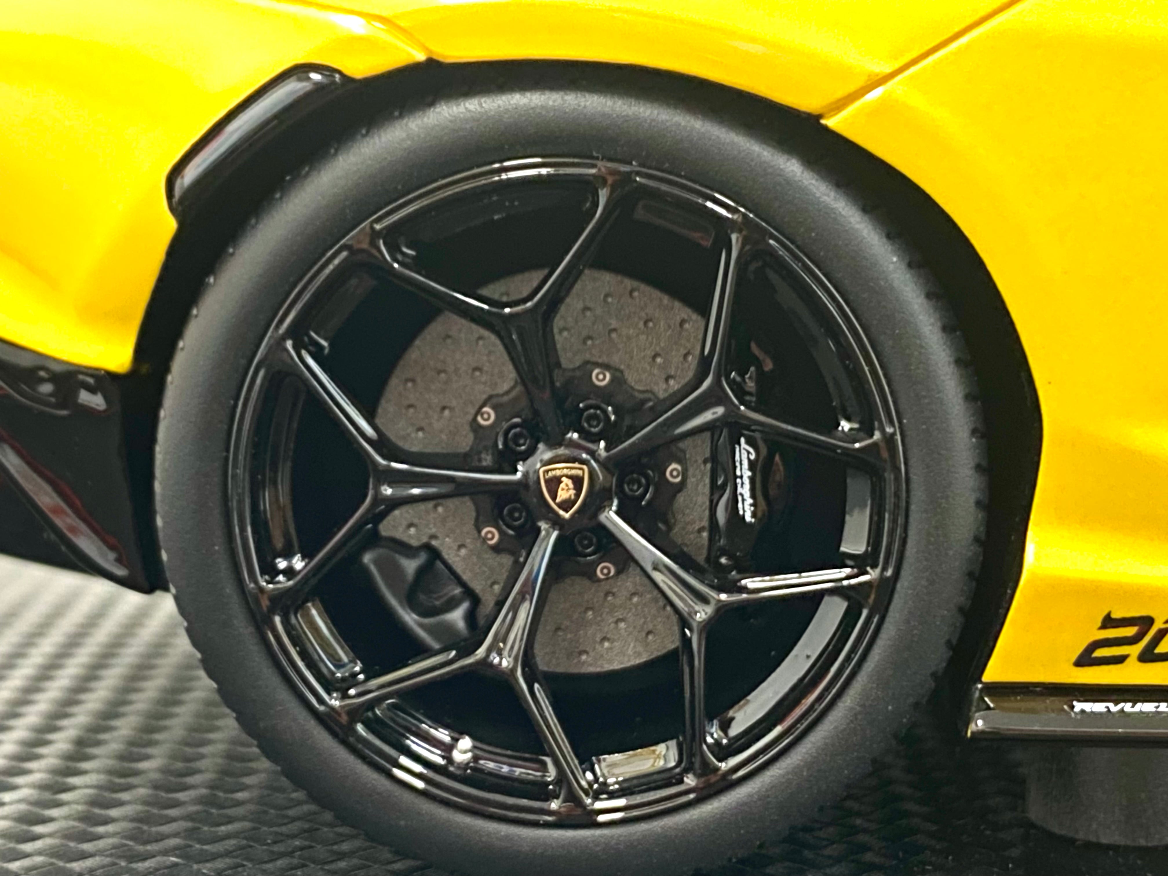 MR Collection Lamborghini Revuelto 1:18 scale Limited Edition