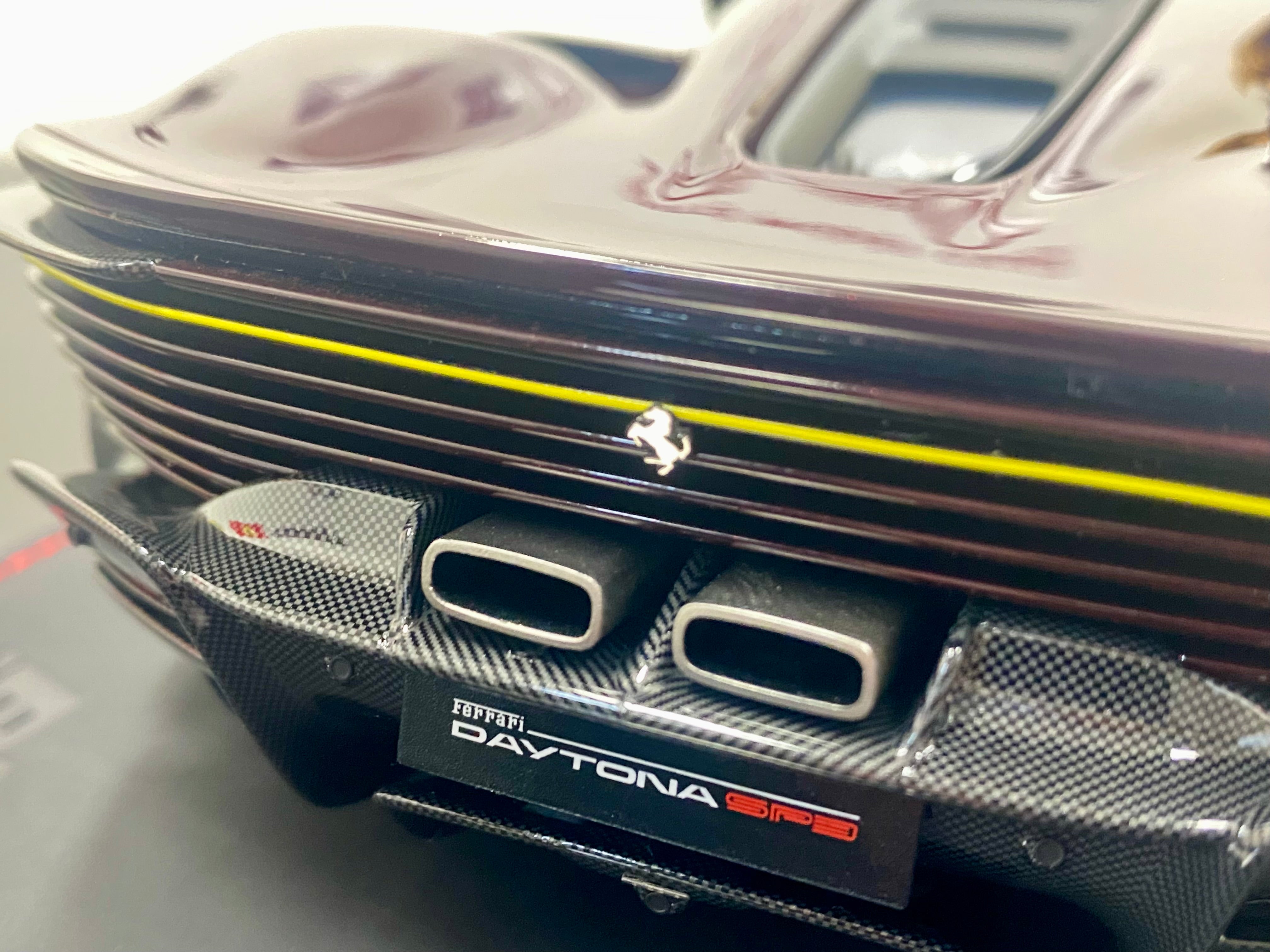 BBR 1:18 scale Ferrari Daytona SP3 Ruby Red Spider