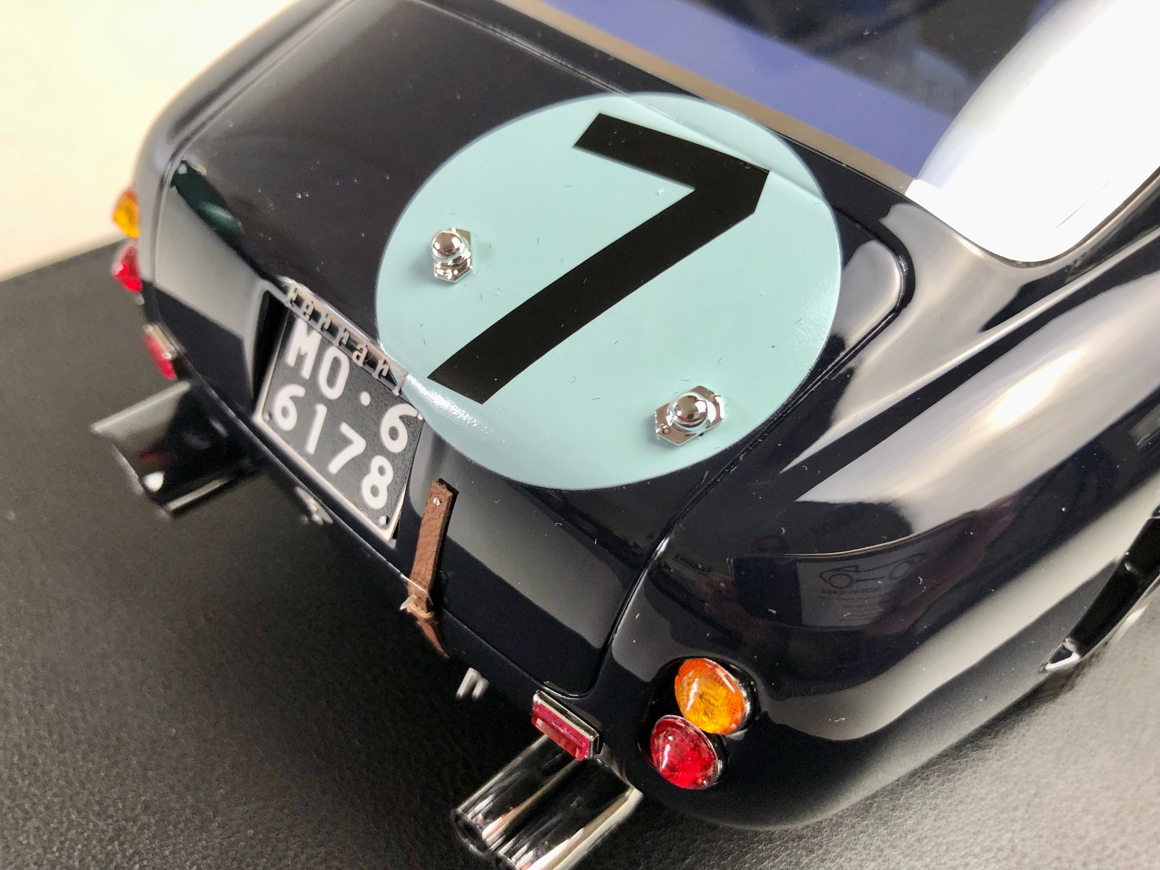 Escala 1:12 1961 Ferrari 250GT SWB Stirling Moss