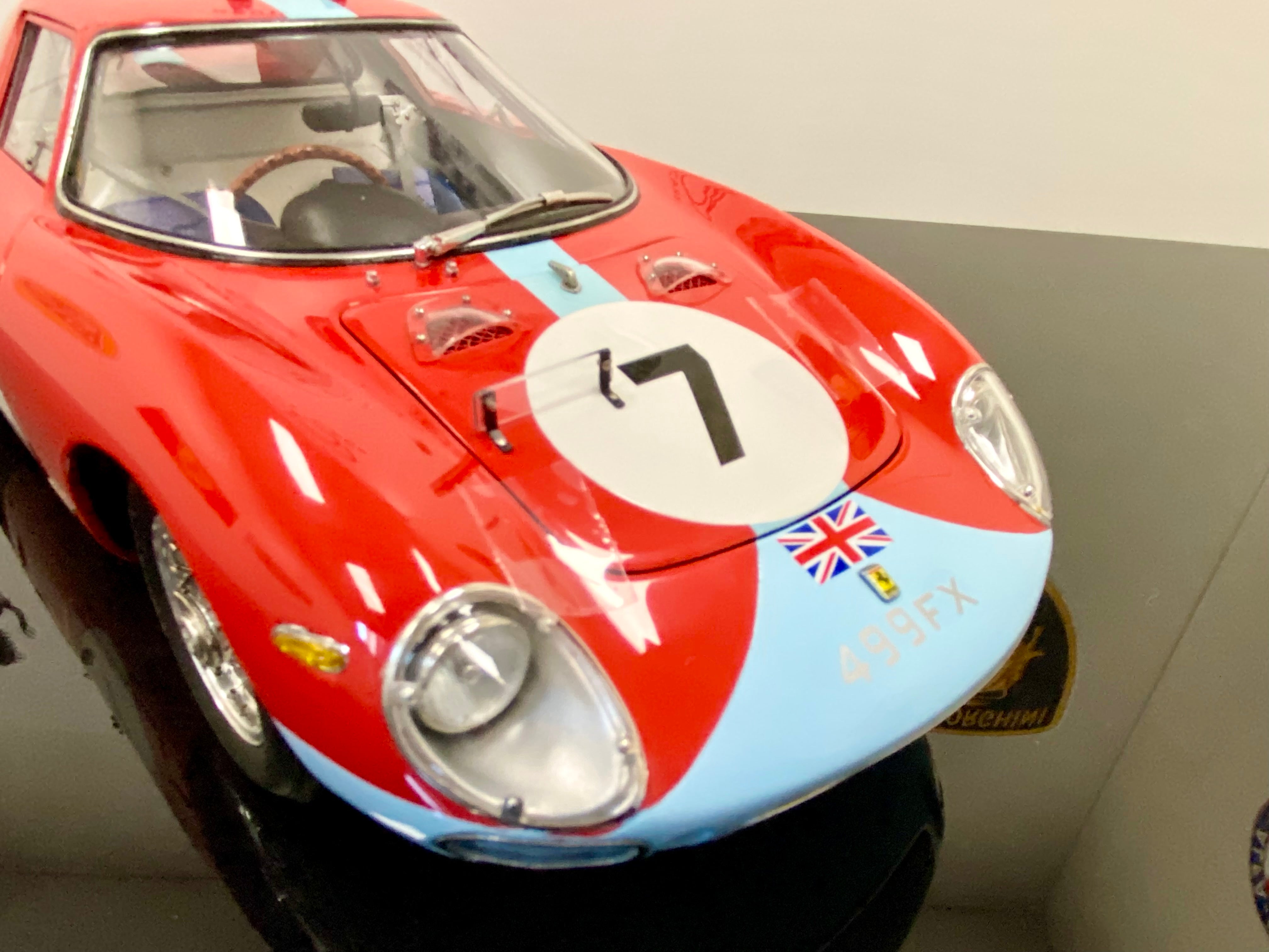 CMC 1:18 scale Ferrari 250 LM M261 winner Reims 12 hr 1964 #7