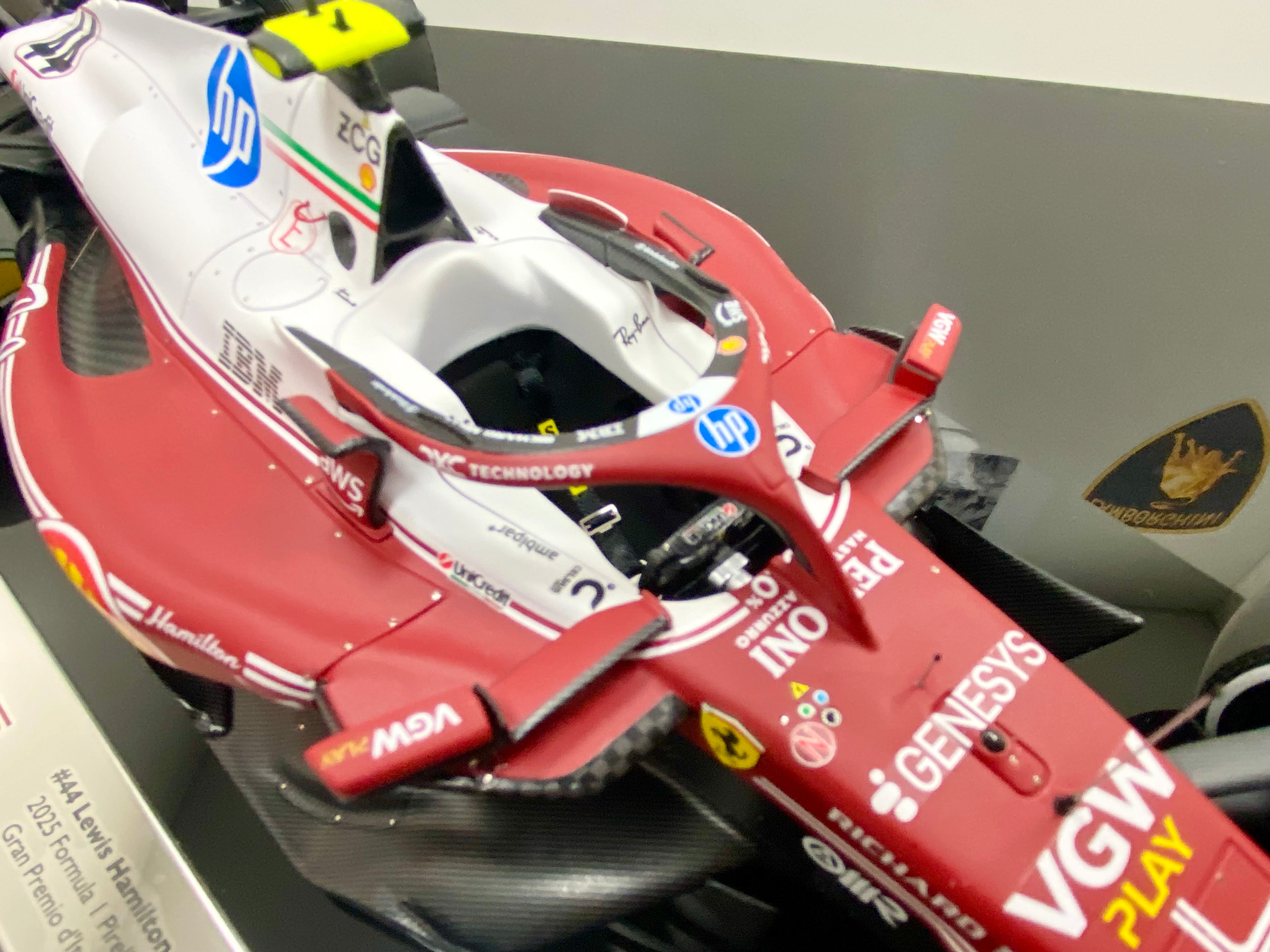 Amalgam 1:18 scale Ferrari SF 25 Monza livery #44 Hamilton/ #16 LeClerc