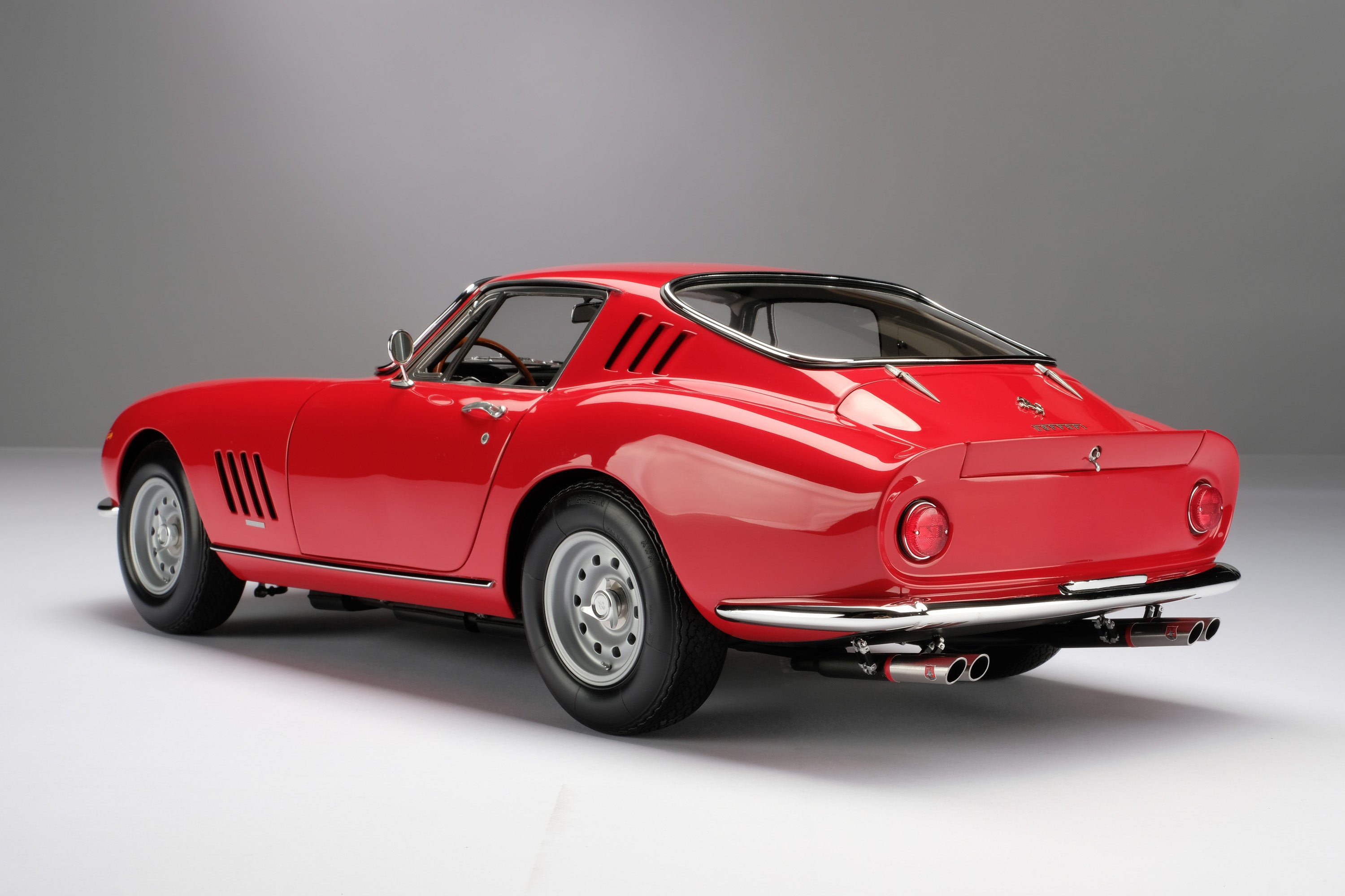 Amalgam 1:8 scale Ferrari 275 GTB/4