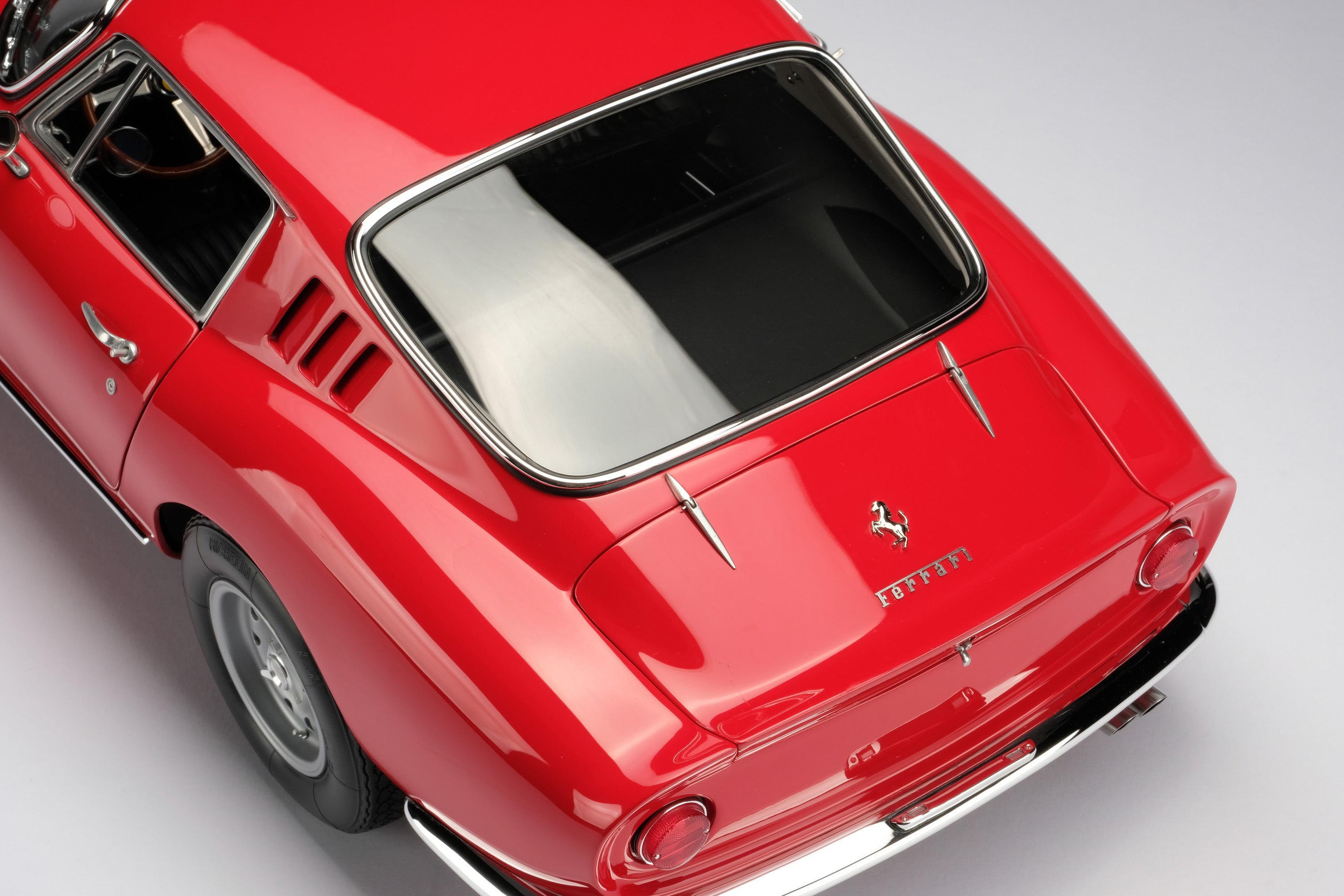 Amalgam 1:8 scale Ferrari 275 GTB/4