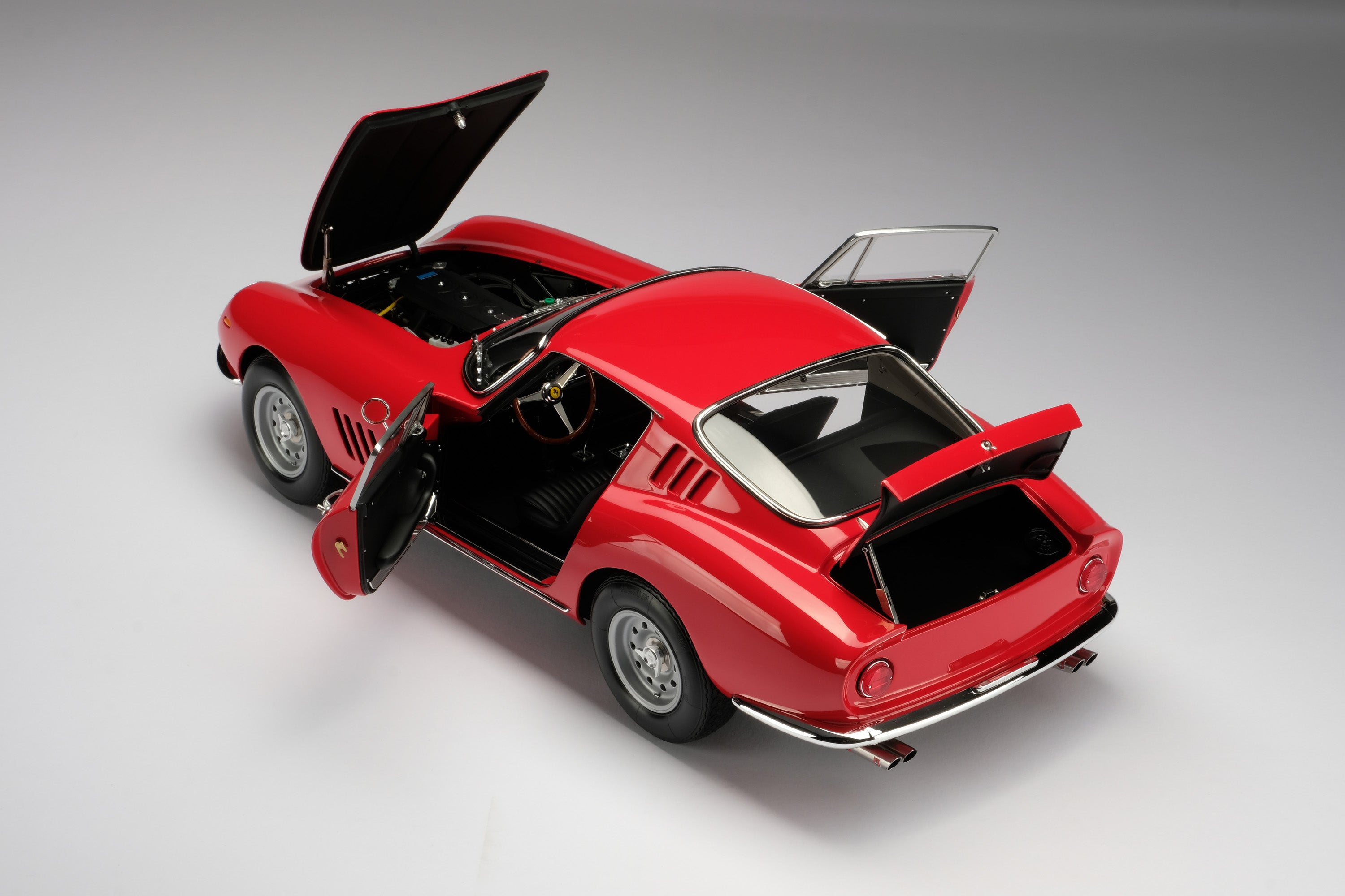 Amalgam 1:8 scale Ferrari 275 GTB/4