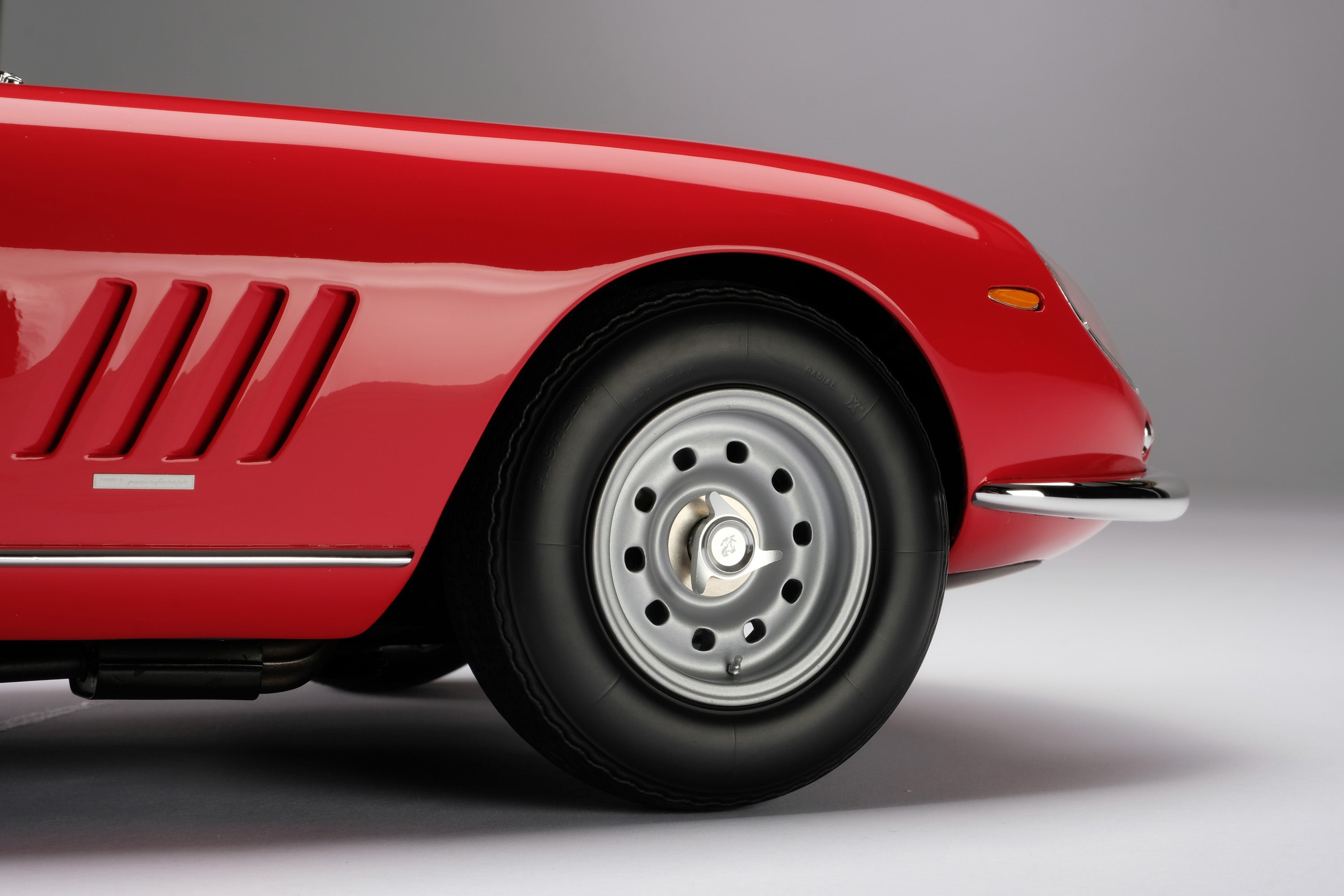 Amalgam 1:8 scale Ferrari 275 GTB/4