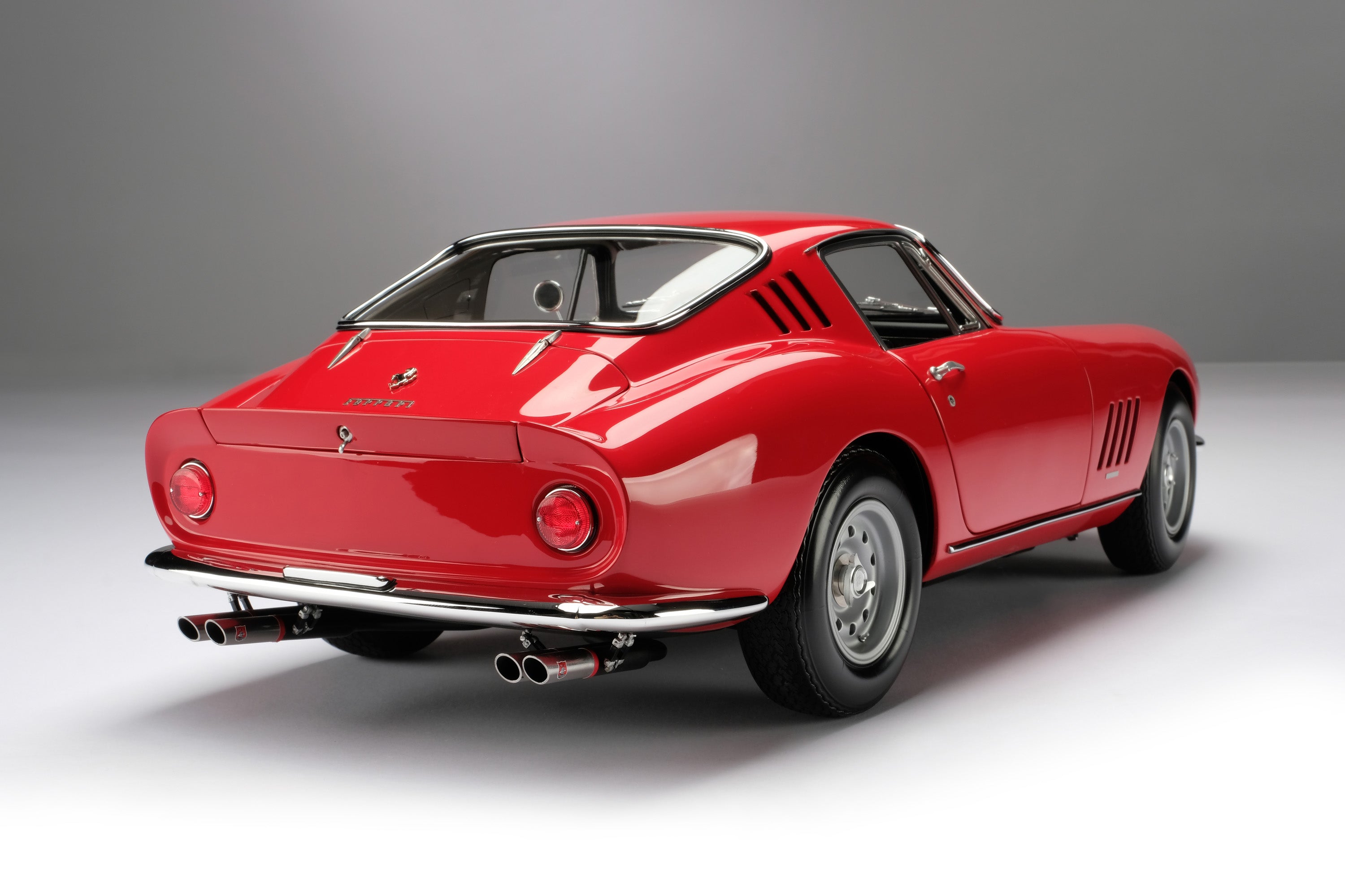 Amalgam 1:8 scale Ferrari 275 GTB/4