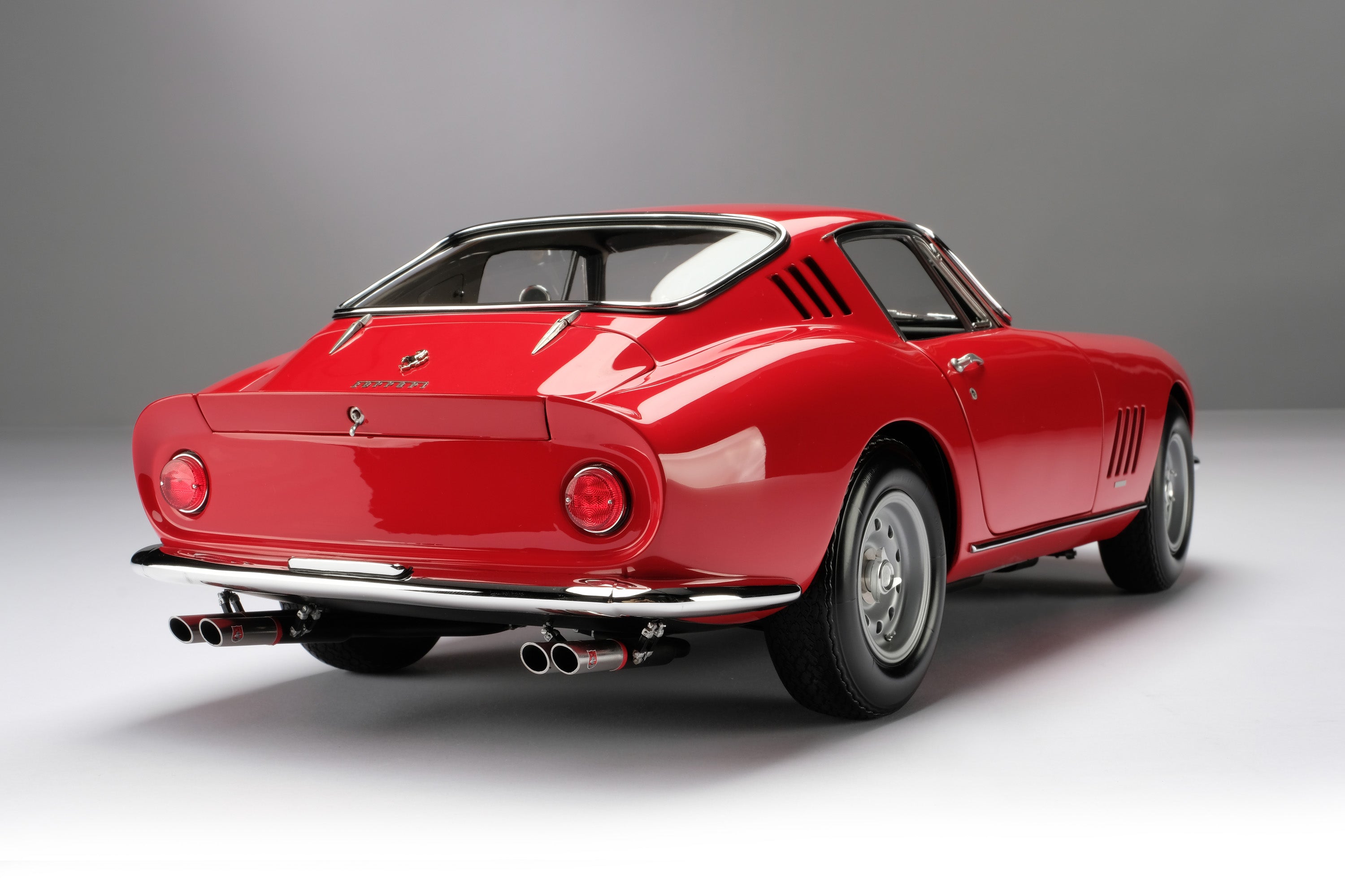 Amalgam 1:8 scale Ferrari 275 GTB/4