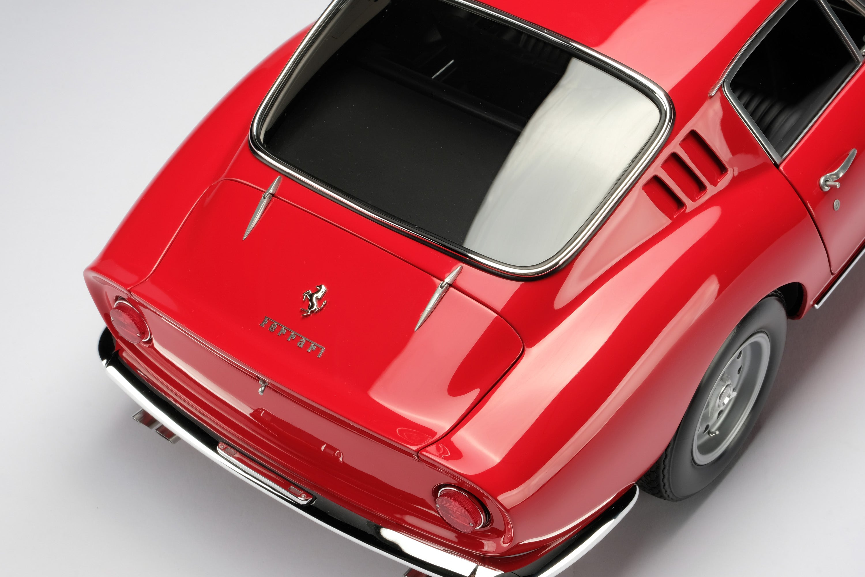 Amalgam 1:8 scale Ferrari 275 GTB/4