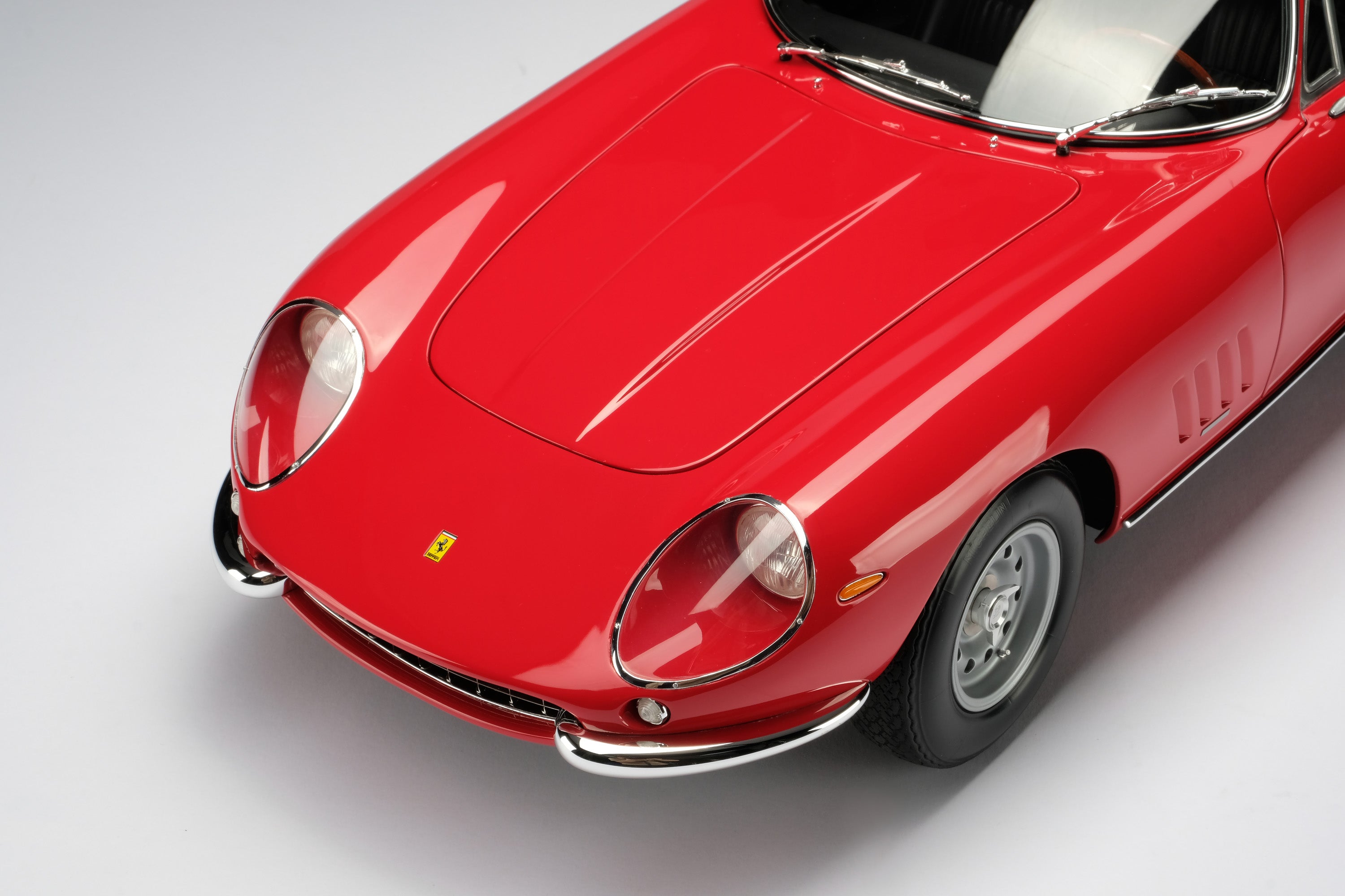 Amalgam 1:8 scale Ferrari 275 GTB/4