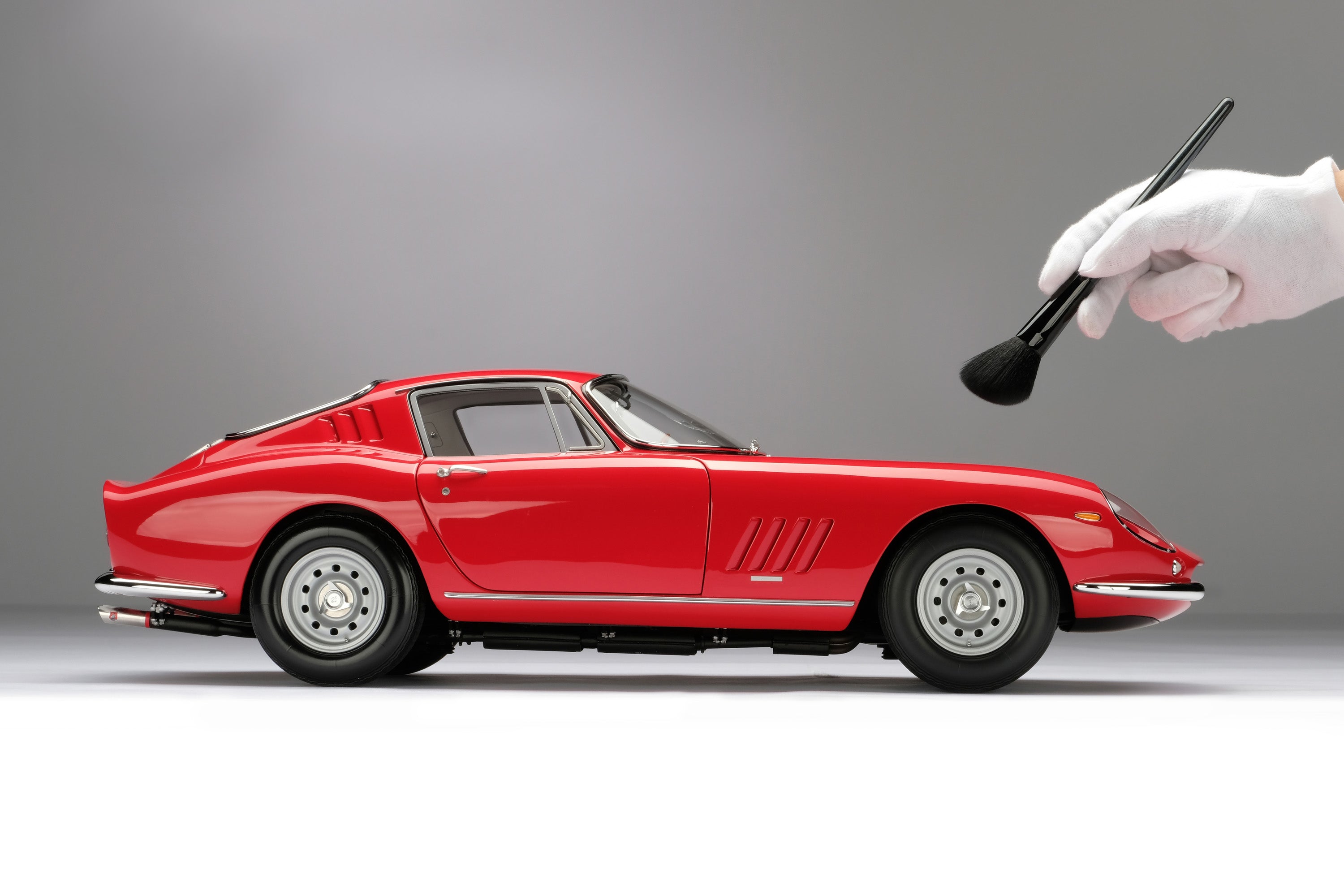 Amalgam 1:8 scale Ferrari 275 GTB/4