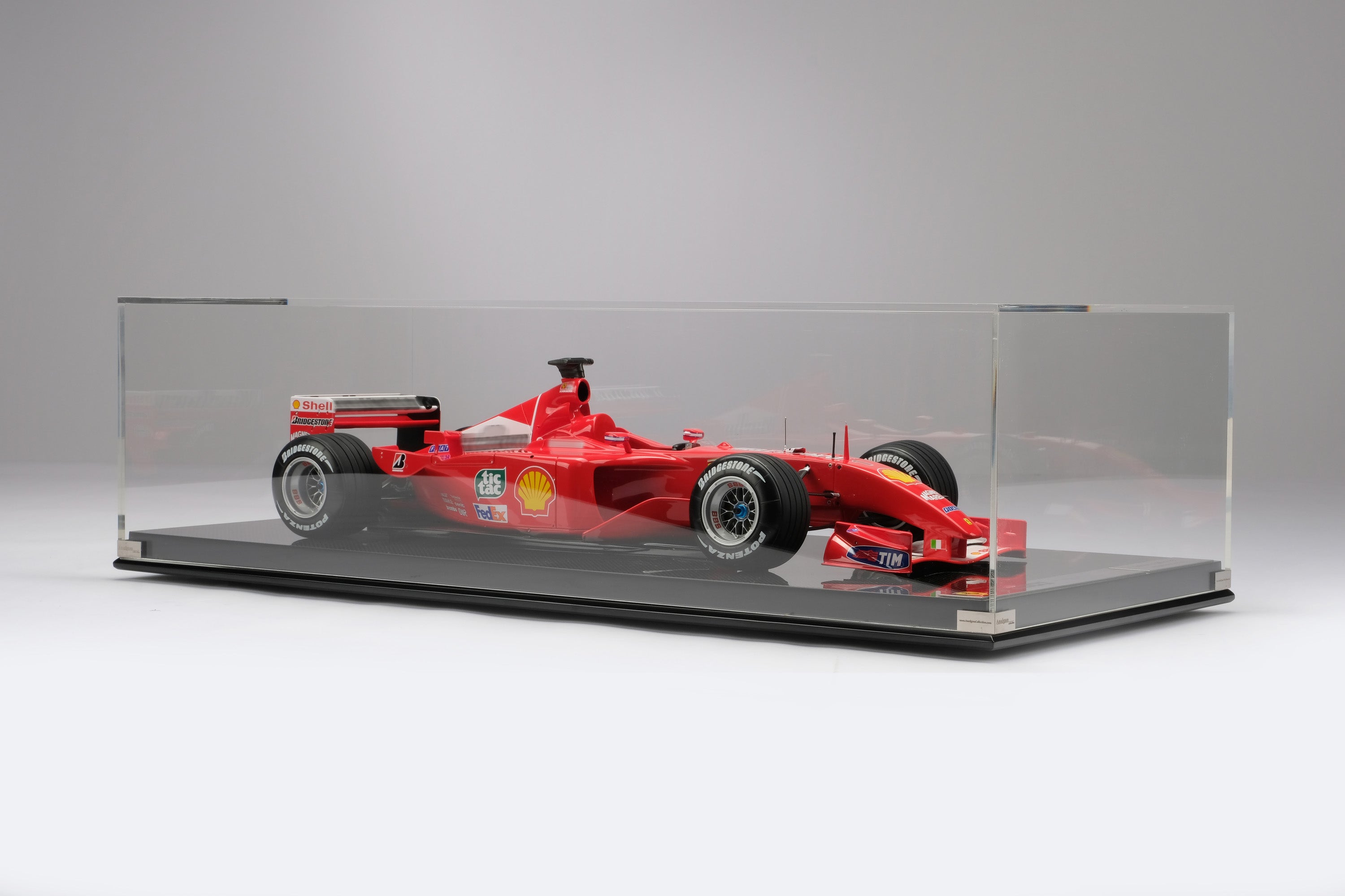 Amalgam 1:8 scale Ferrari F2001 #1 Schumacher World Champion