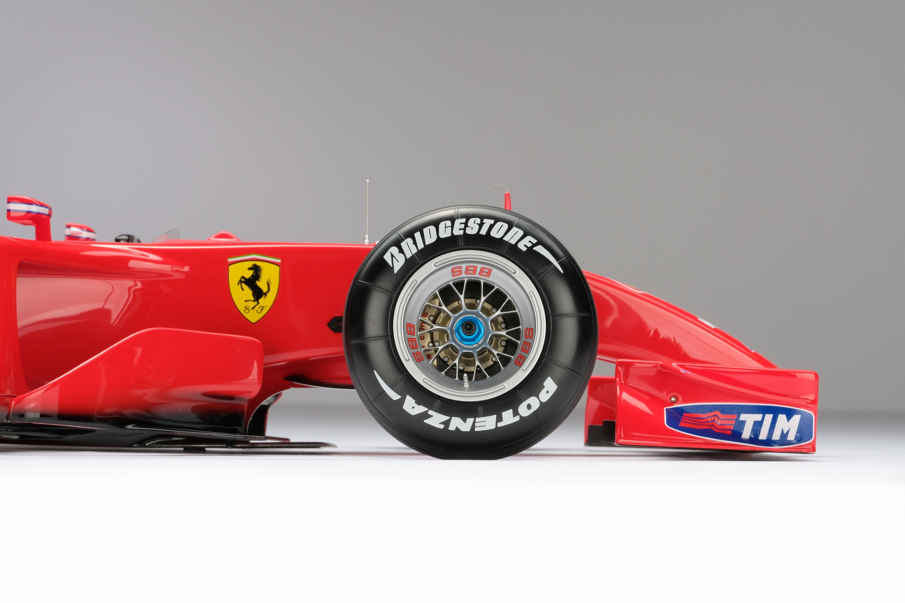 Amalgam 1:8 scale Ferrari F2001 #1 Schumacher World Champion