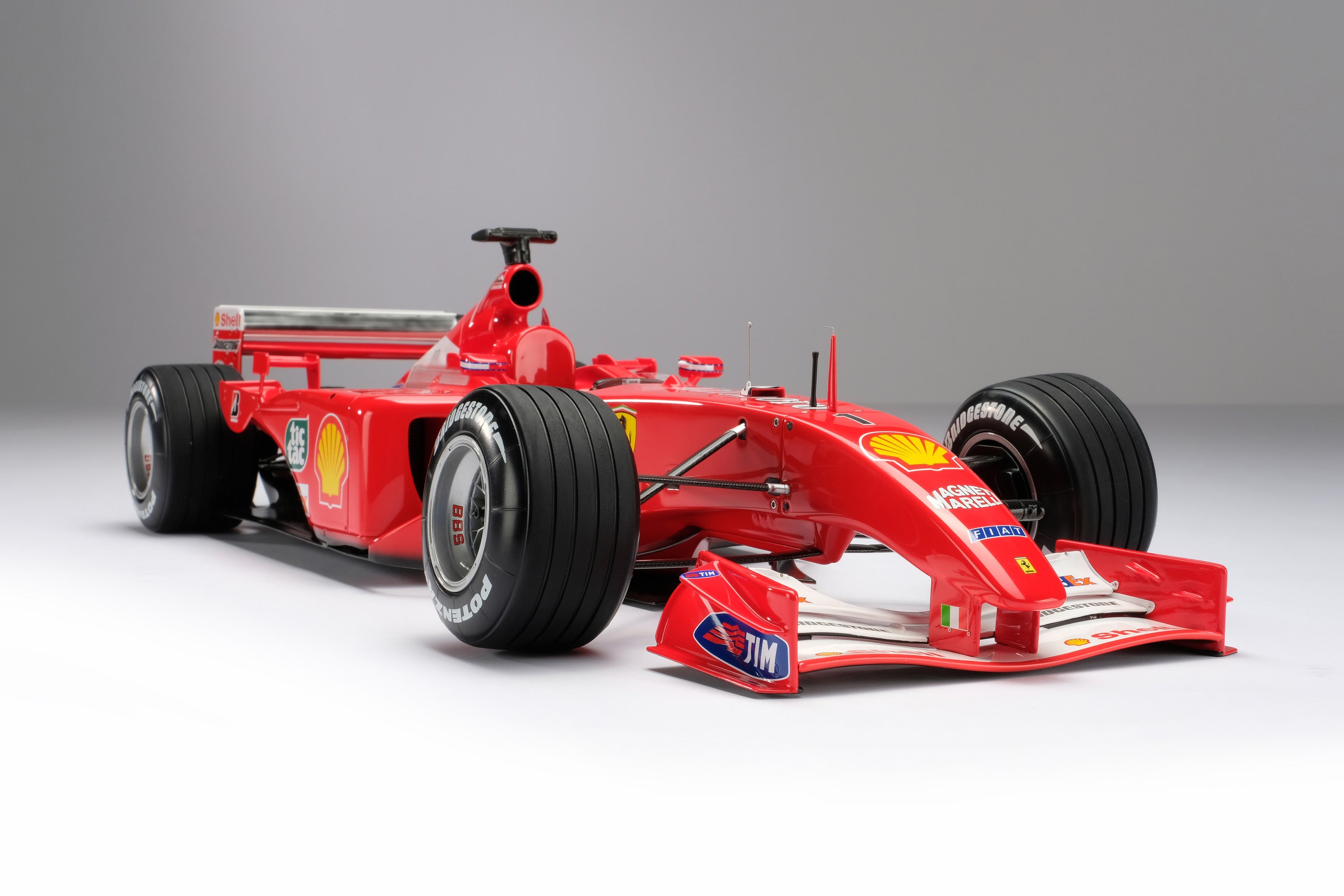 Amalgam 1:8 scale Ferrari F2001 #1 Schumacher World Champion