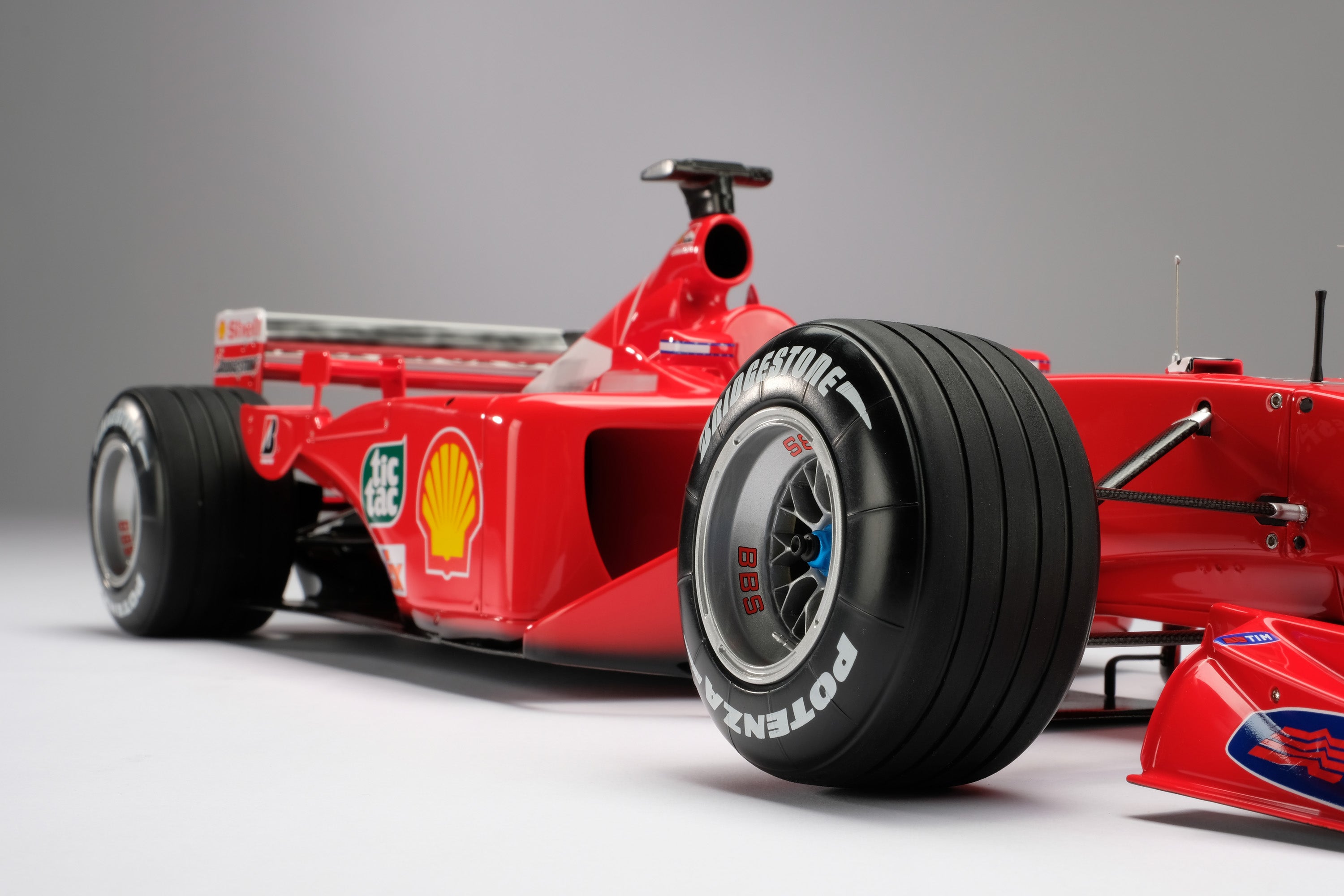 Amalgam 1:8 scale Ferrari F2001 #1 Schumacher World Champion