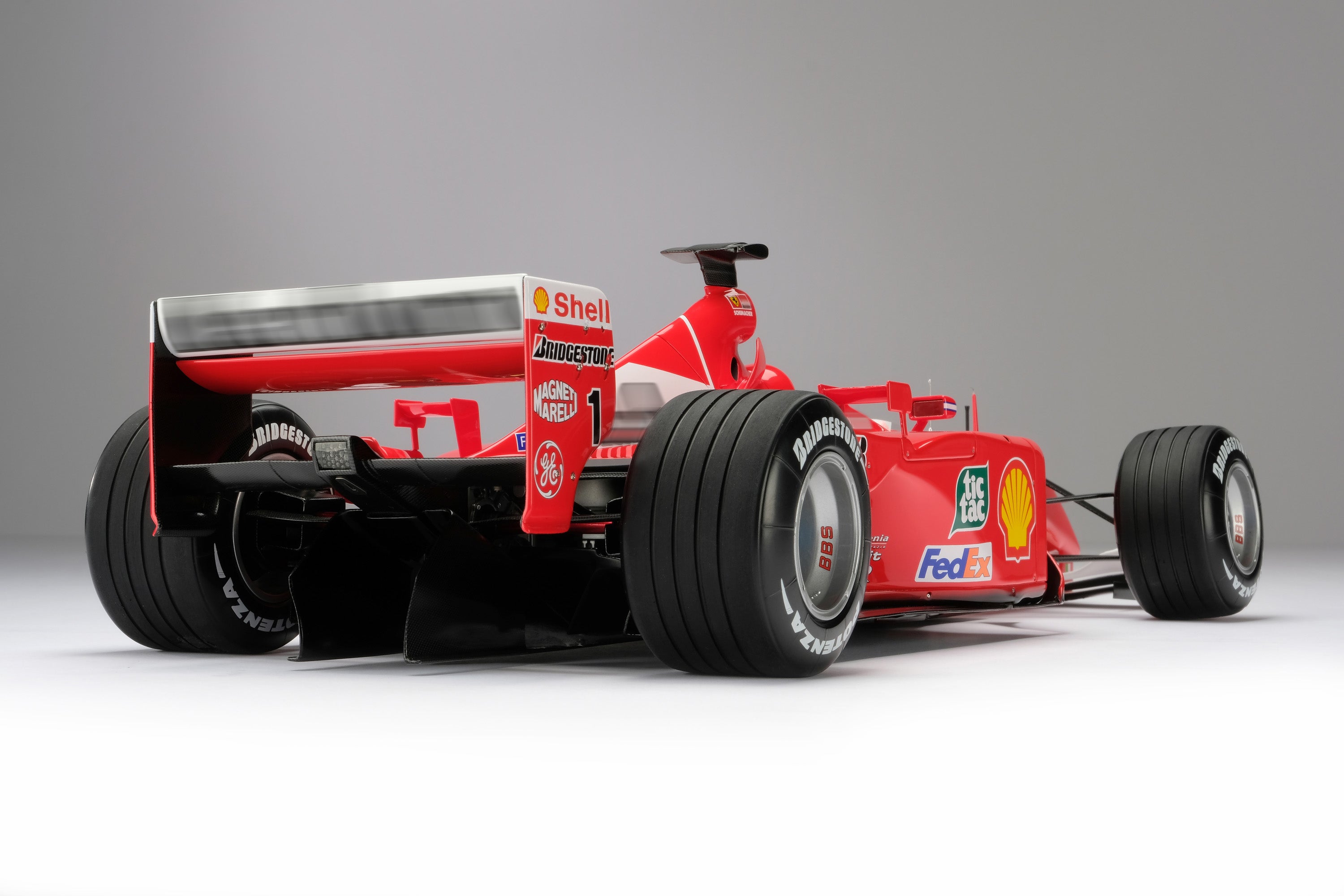 Amalgam 1:8 scale Ferrari F2001 #1 Schumacher World Champion