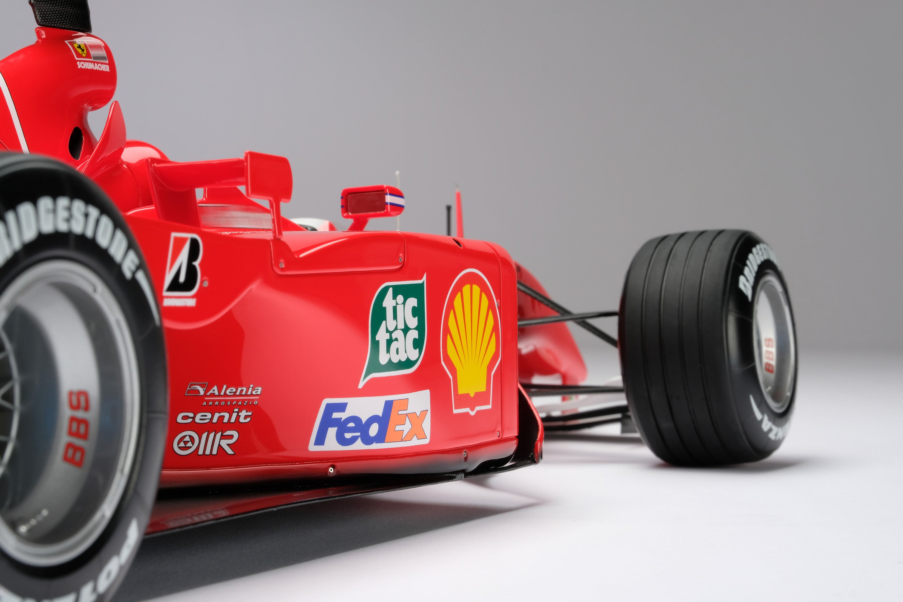 Amalgam 1:8 scale Ferrari F2001 #1 Schumacher World Champion