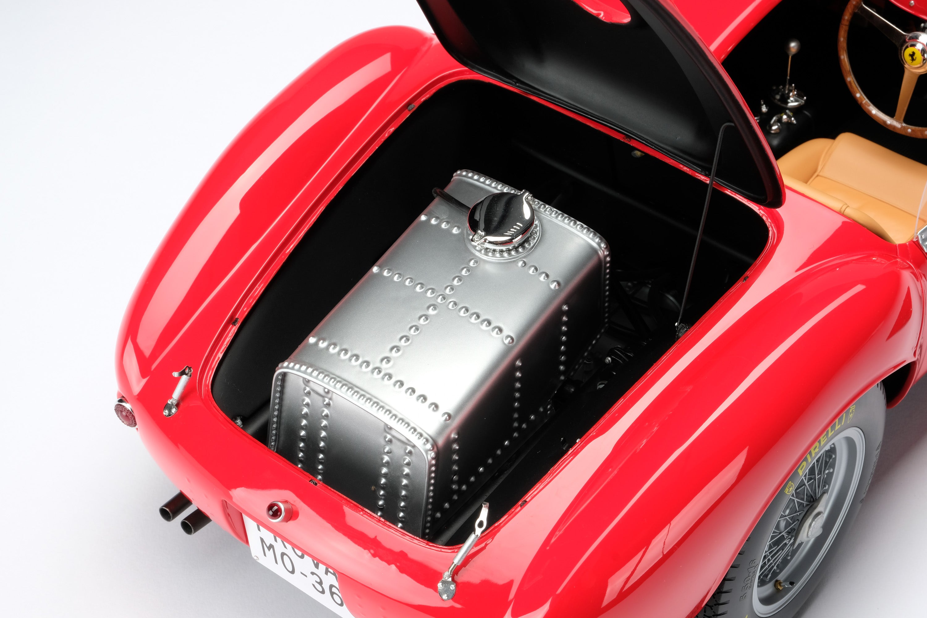 Amalgam 1:8 scale 1958 Ferrari 375 Plus Le Mans winner 1954