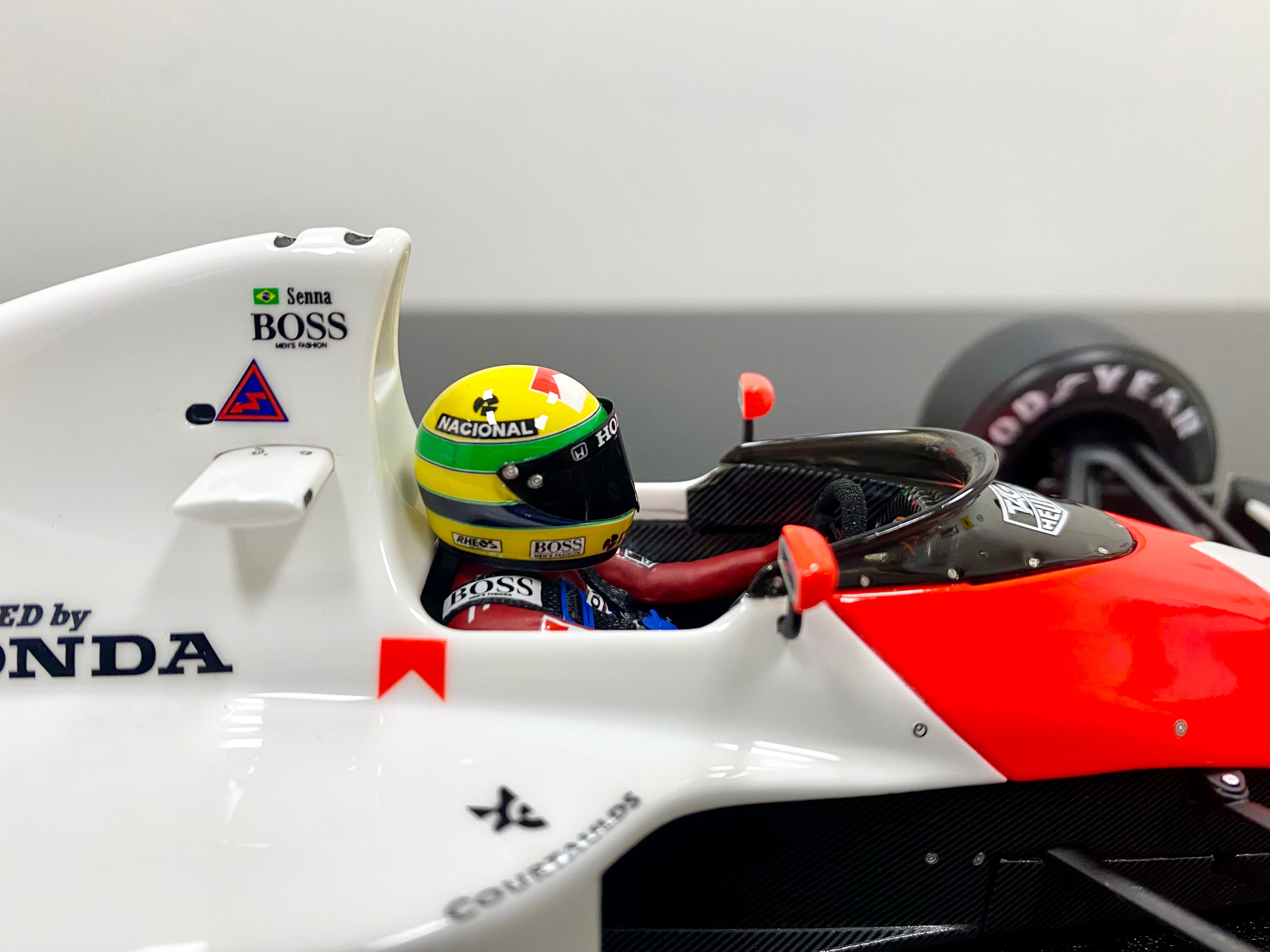 McLaren MP4/5B #27 Monza 1990 1:18 Scale Ayrton Senna World Champion
