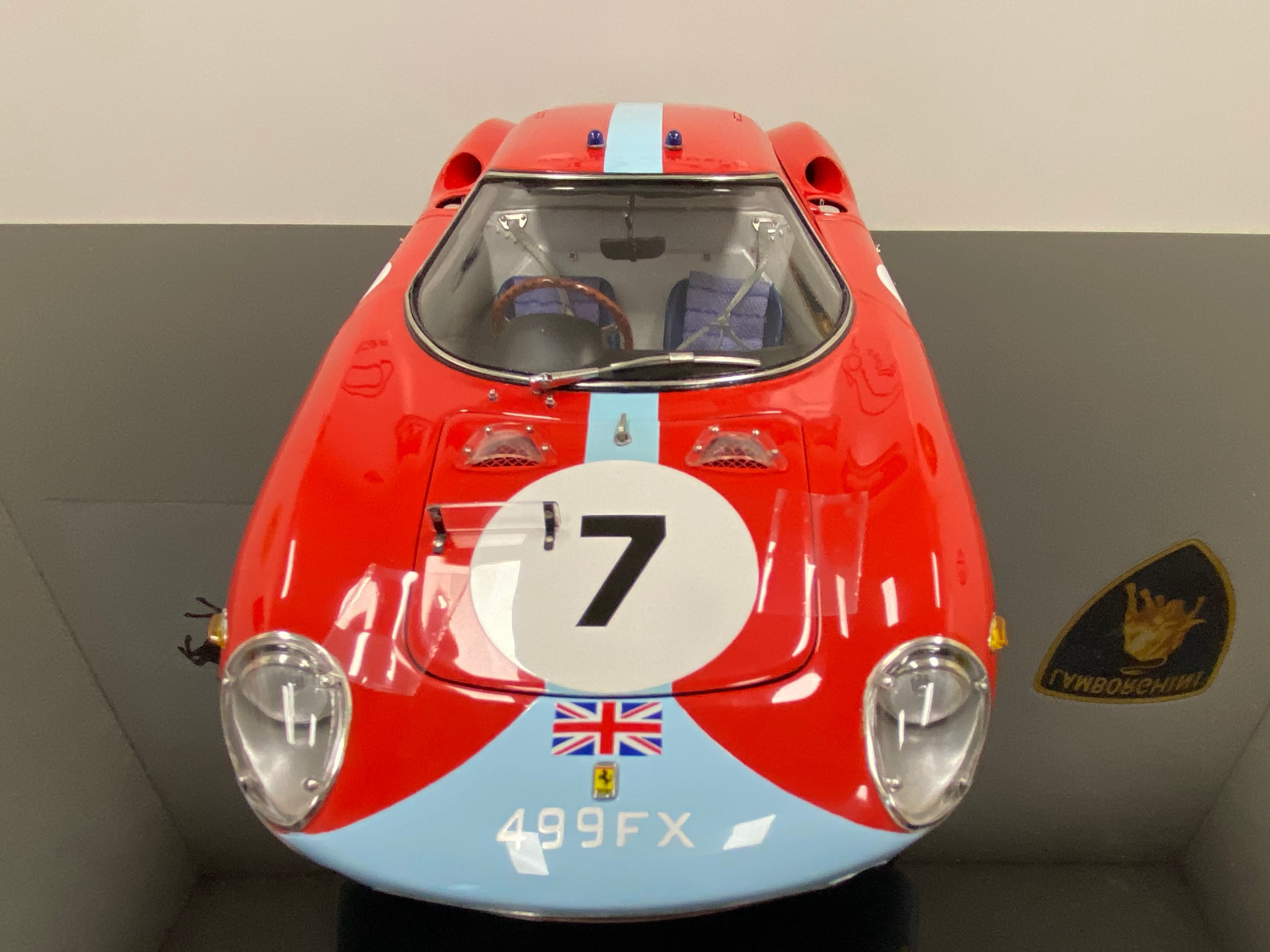 CMC 1:18 scale Ferrari 250 LM M261 winner Reims 12 hr 1964 #7