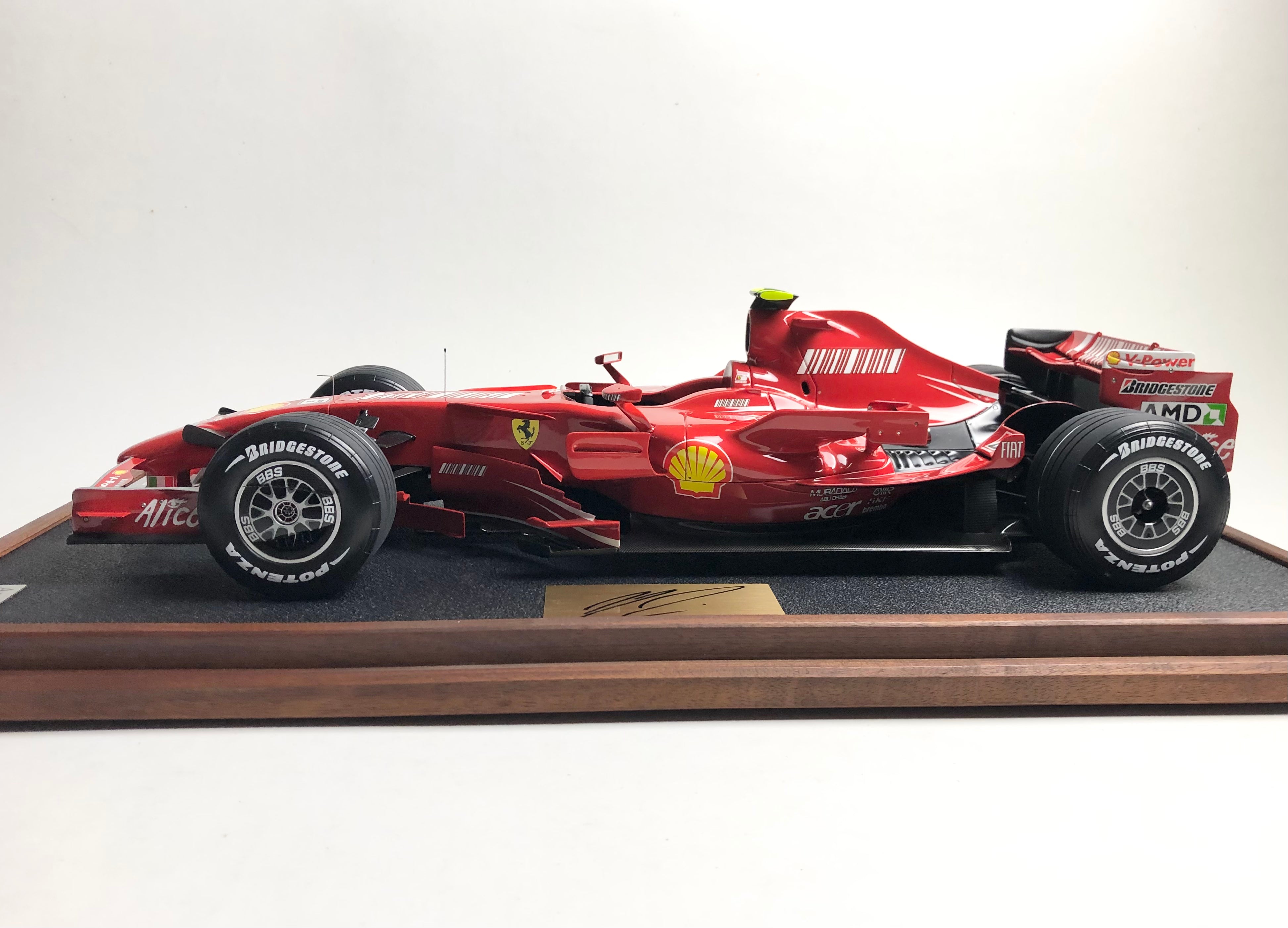 Amalgam 1:8 scale Ferrari F2007 Kimi Raikkonen World Champion
