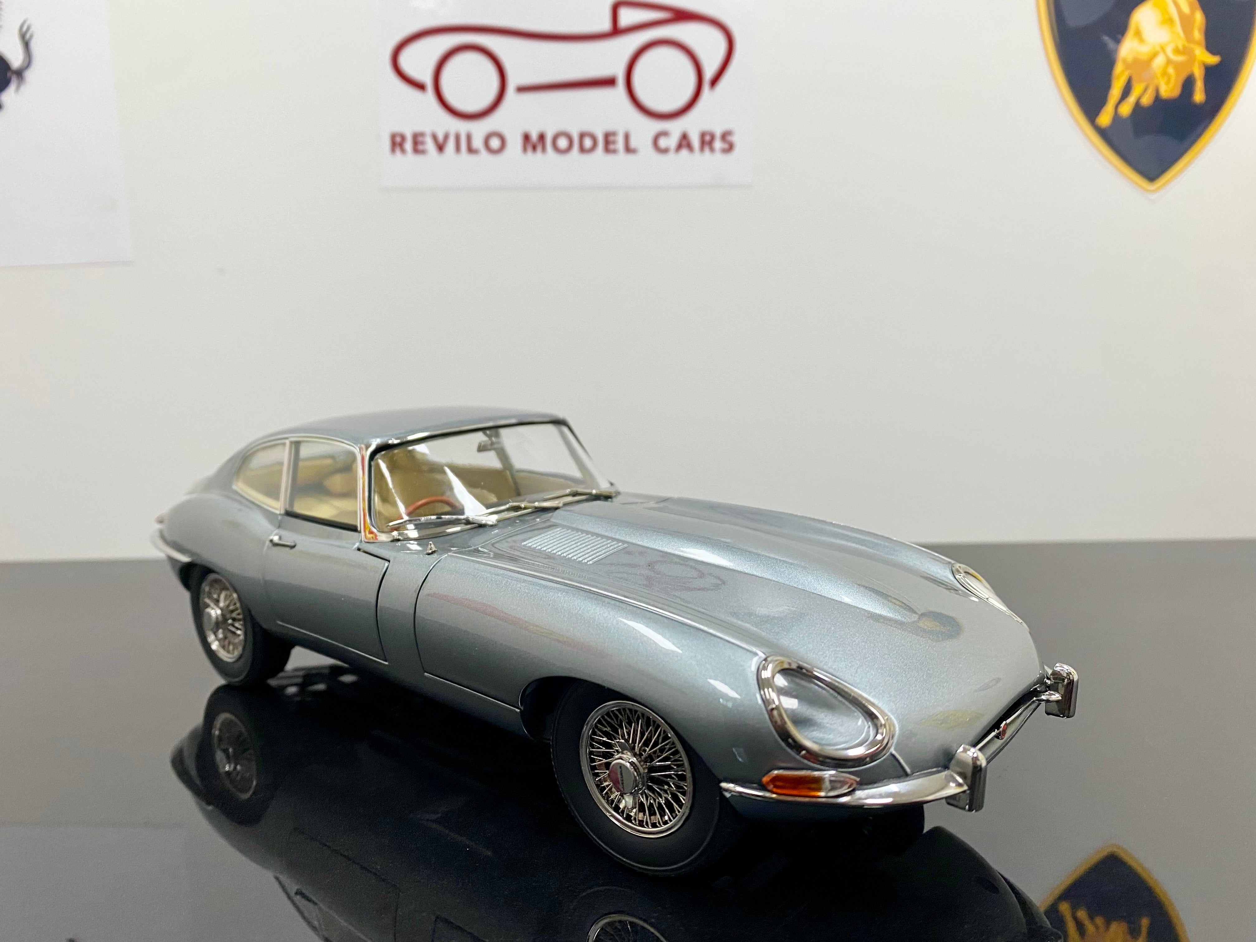 Jaguar E Type series 1 FHC 1:18 scale