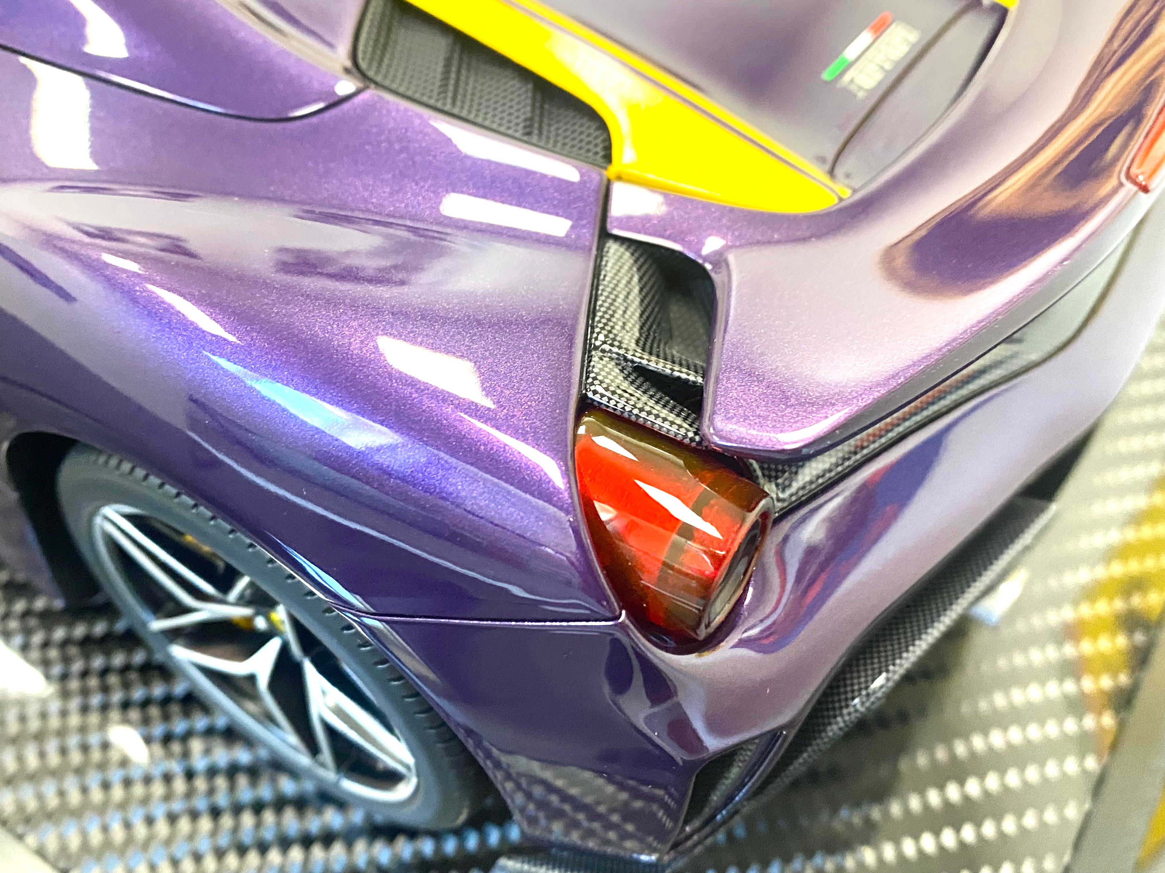 BBR Ferrari 488 Pista Spider 1:12 scale Viola Vio