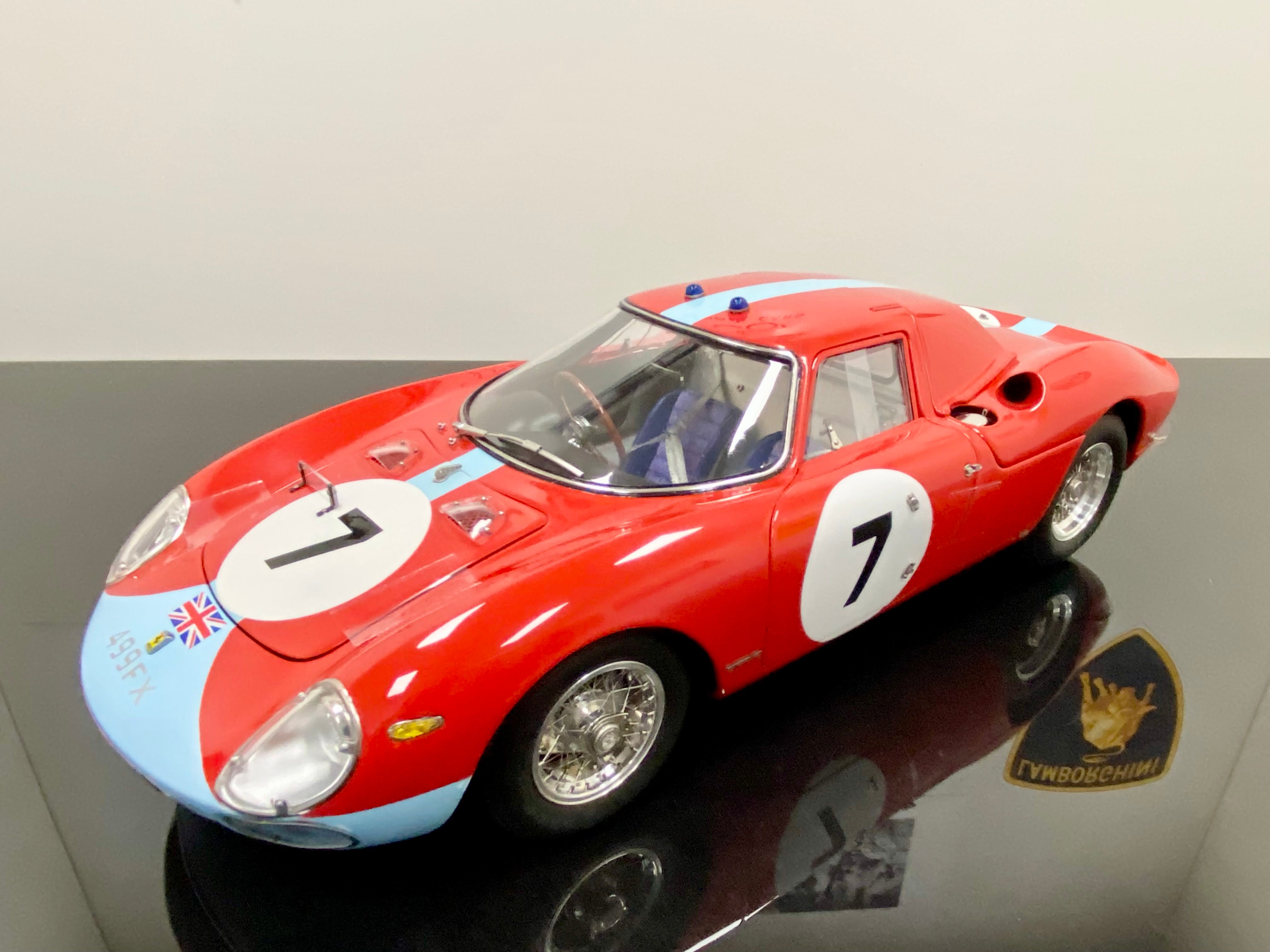 CMC 1:18 scale Ferrari 250 LM M261 winner Reims 12 hr 1964 #7