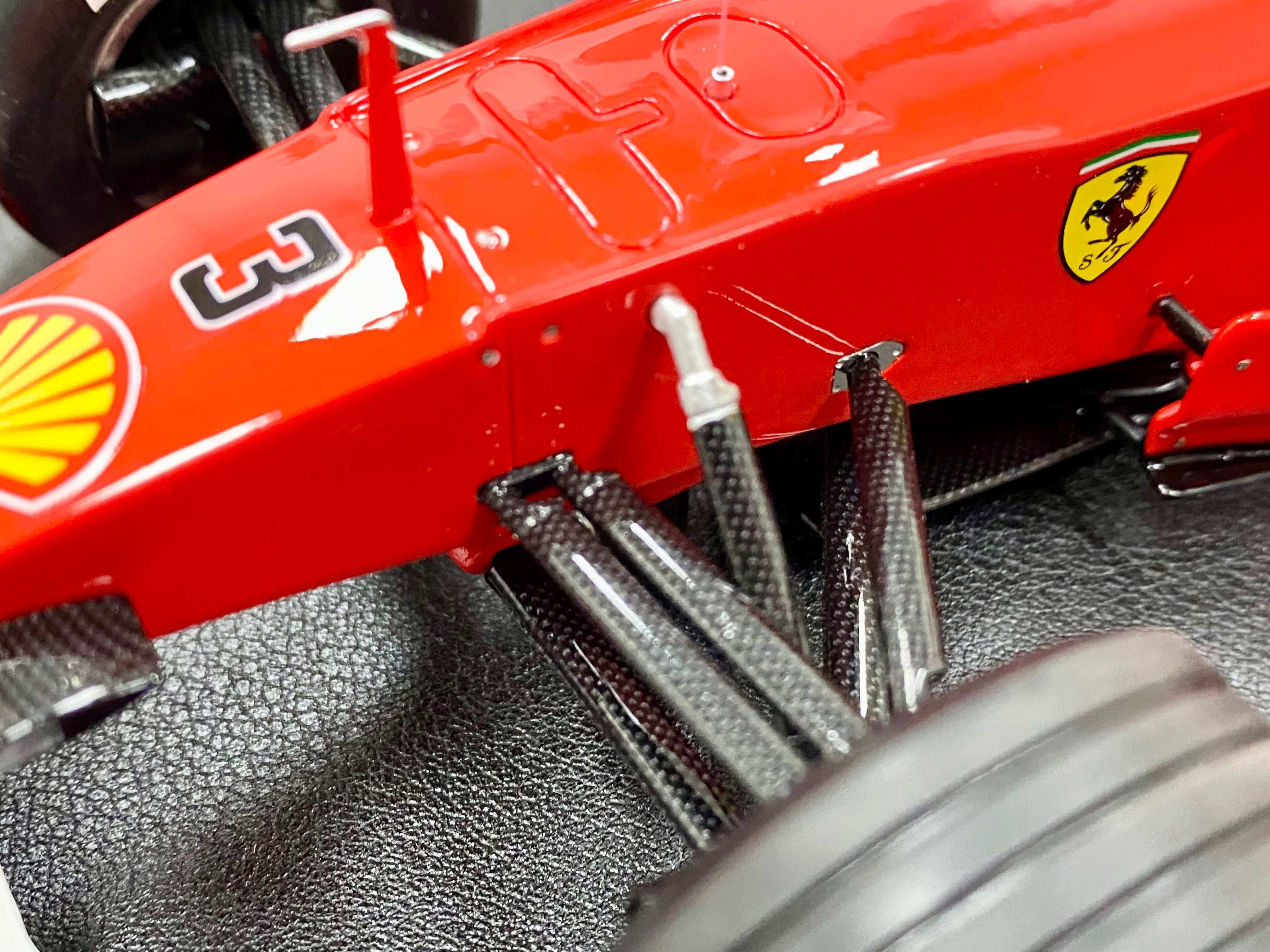 GP Replicas 1:18 scale Ferrari F1-2000 #3 Schumacher World Champion
