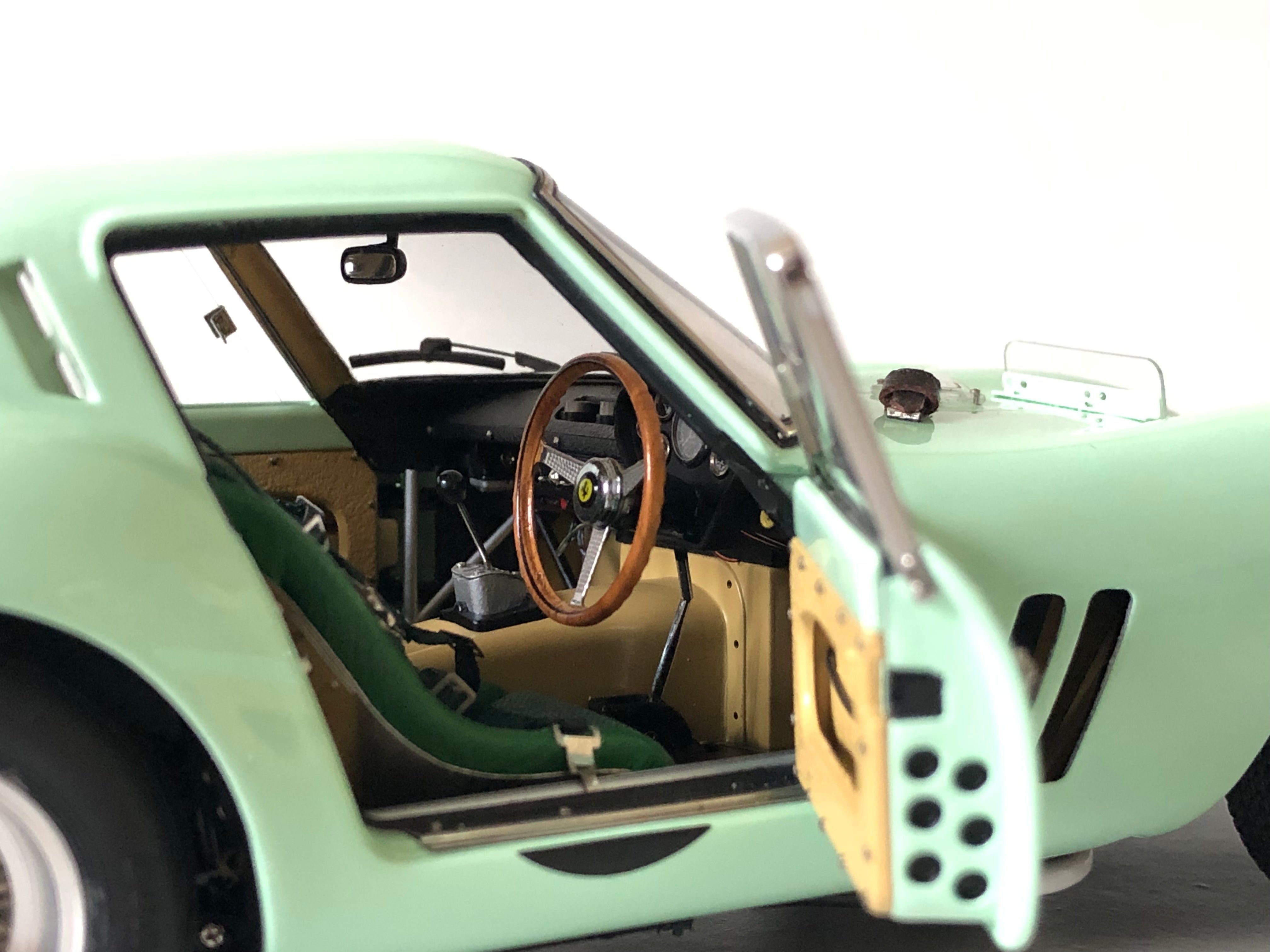 Modellino CMC Ferrari 250 GTO RHD Goodwood 1962 #15 Stirling Moss – Scala 1:18 – M-247 - Foto 2