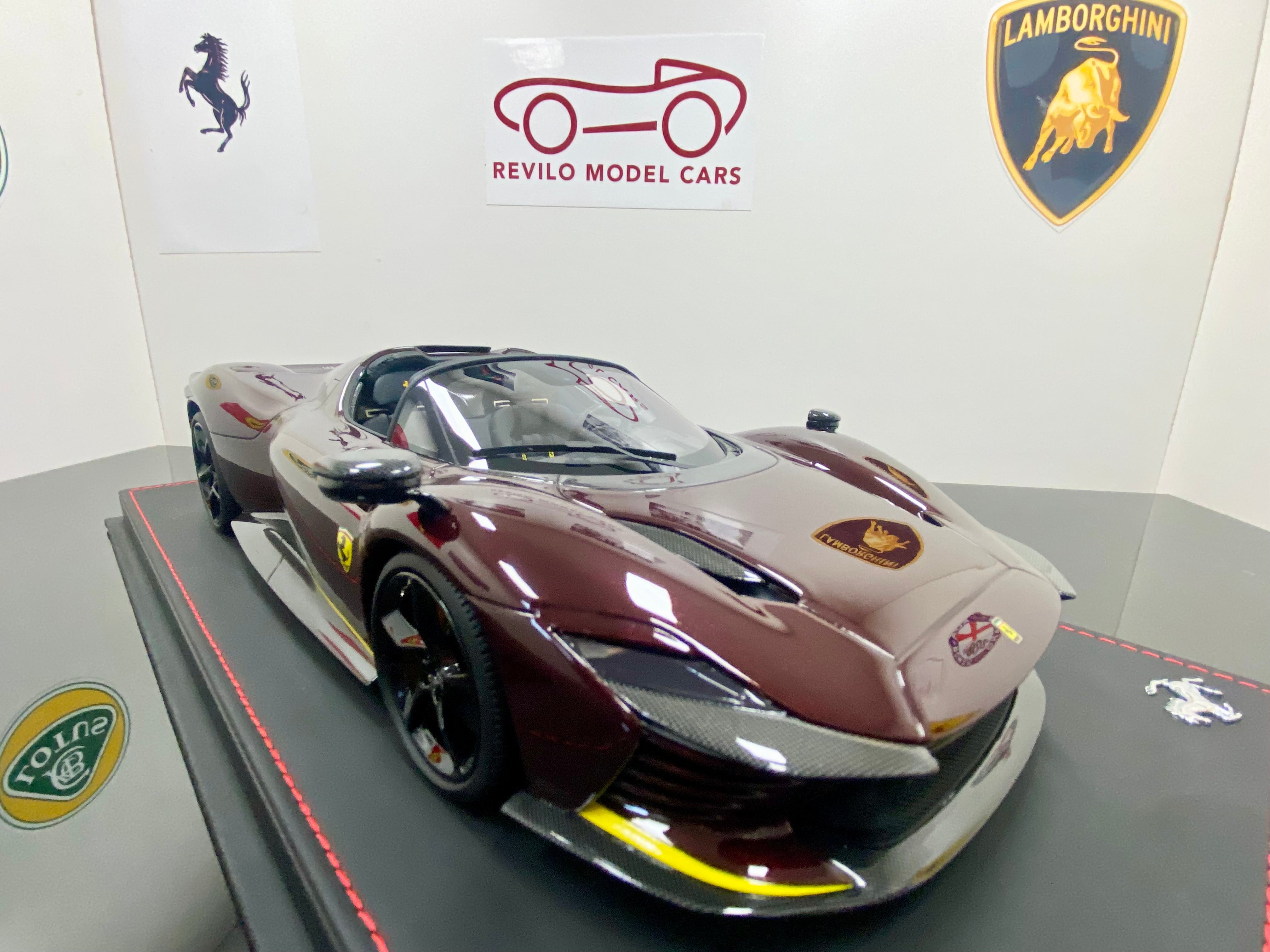 BBR 1:18 scale Ferrari Daytona SP3 Ruby Red Spider