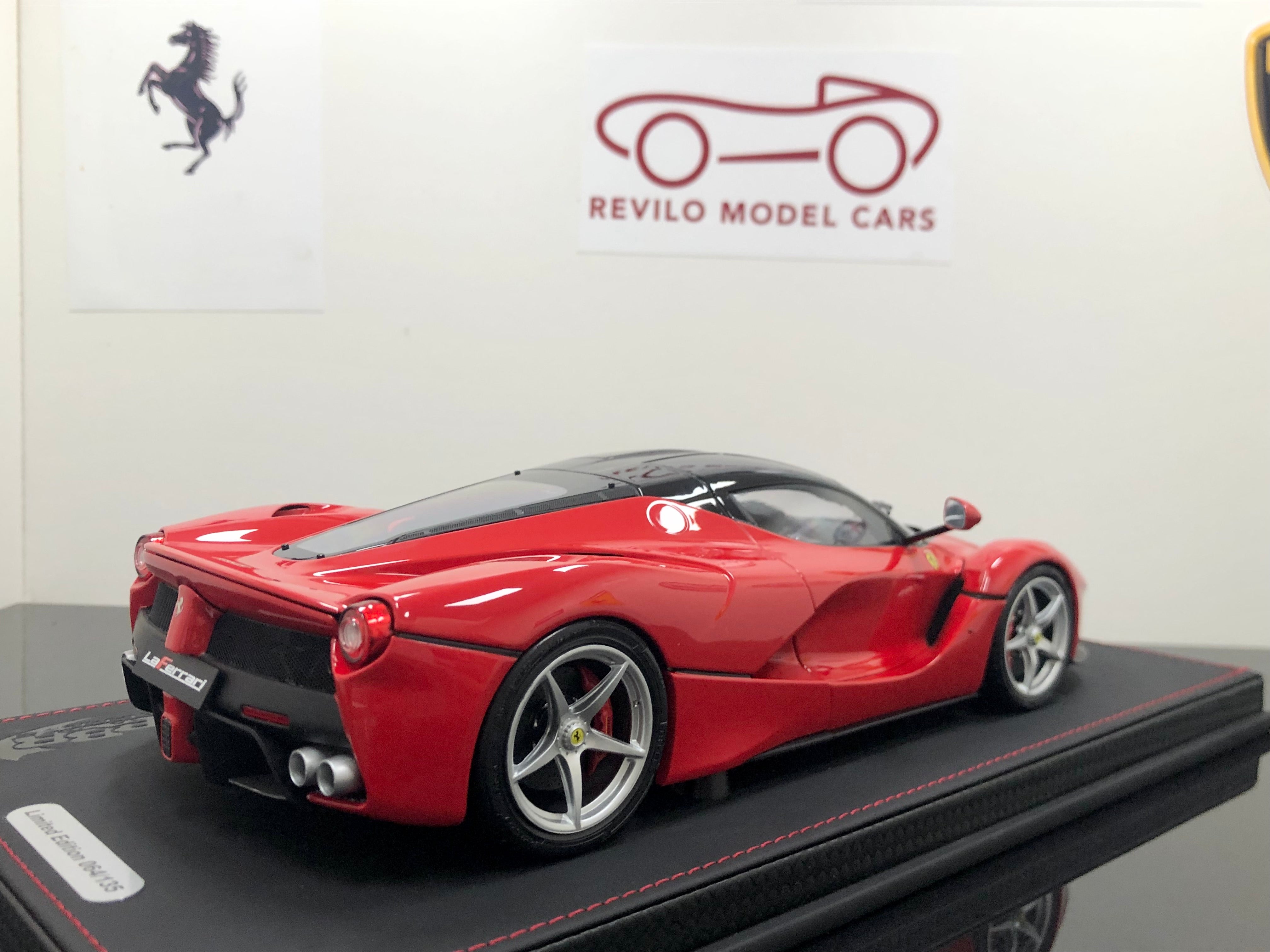 BBR La Ferrari escala 1:18 Diecast Red con techo negro