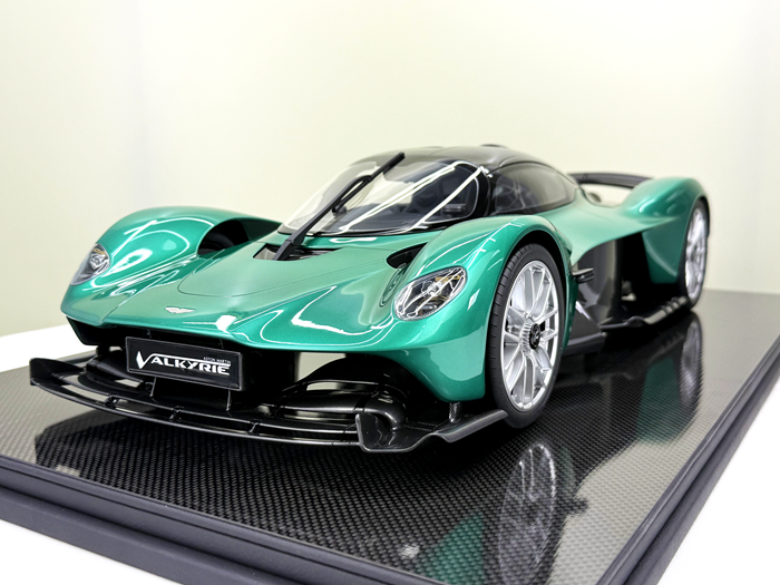 1:8 scale Aston Martin Valkyrie Green by Frontiart