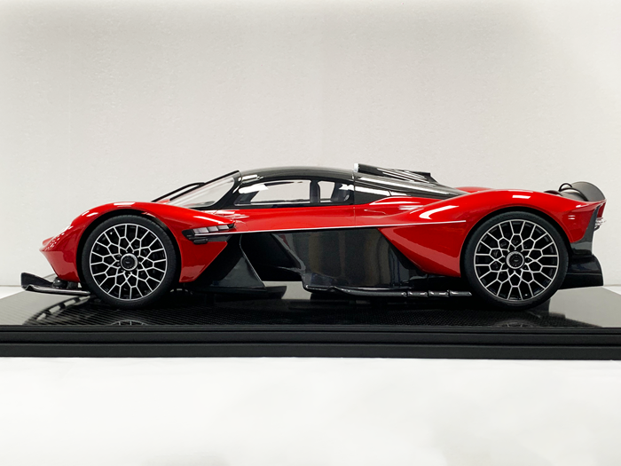 1:8 scale Aston Martin Valkyrie