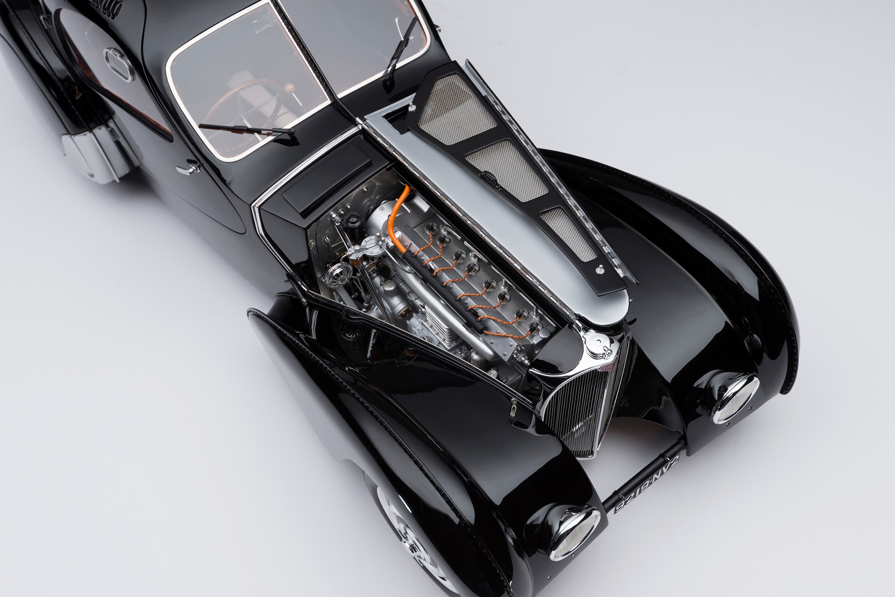 Amalgam 1:8 scale Bugatti 57SC