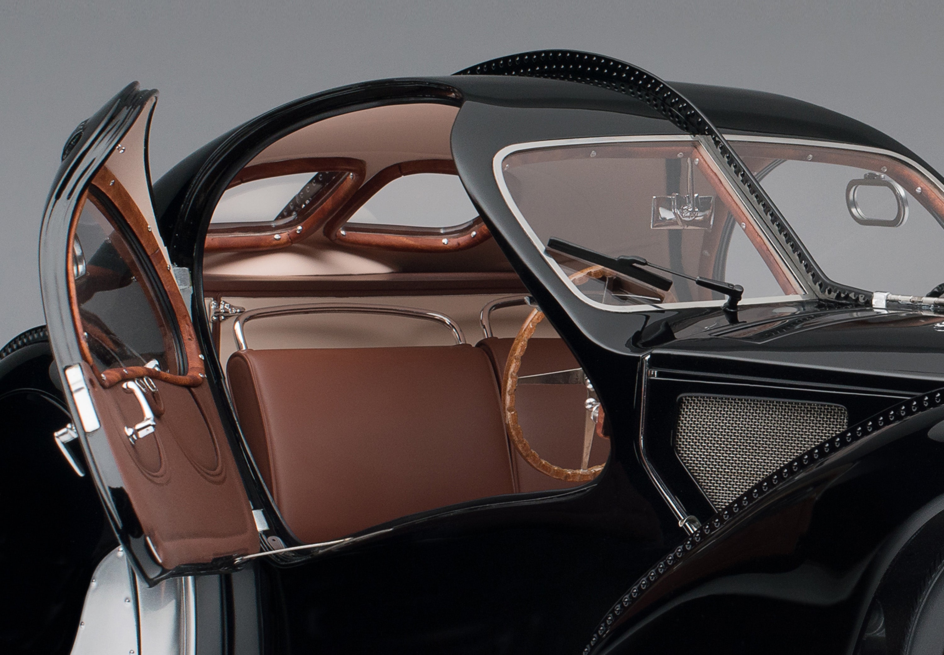 Amalgam 1:8 scale Bugatti 57SC