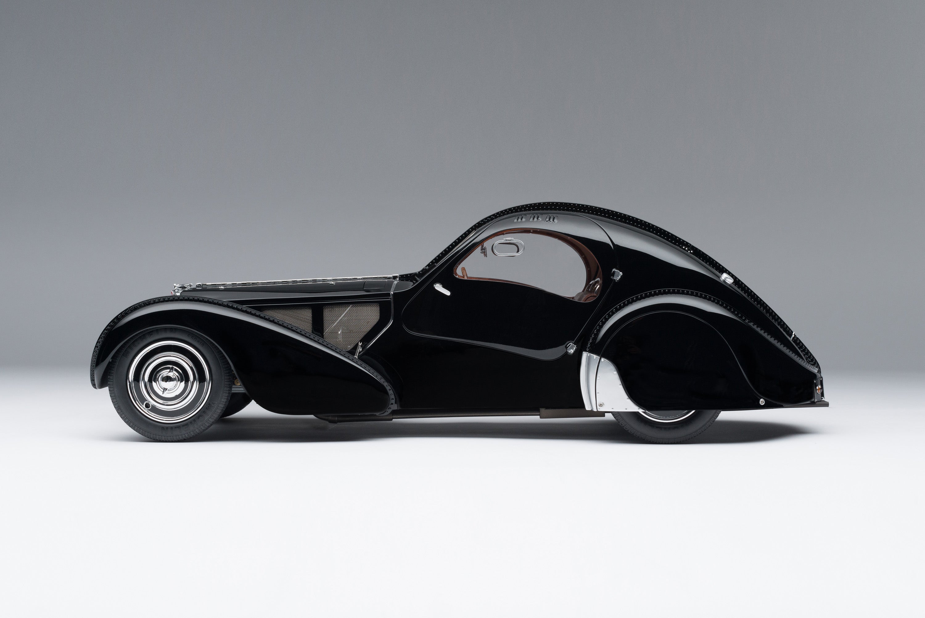 Amalgam 1:8 scale Bugatti 57SC