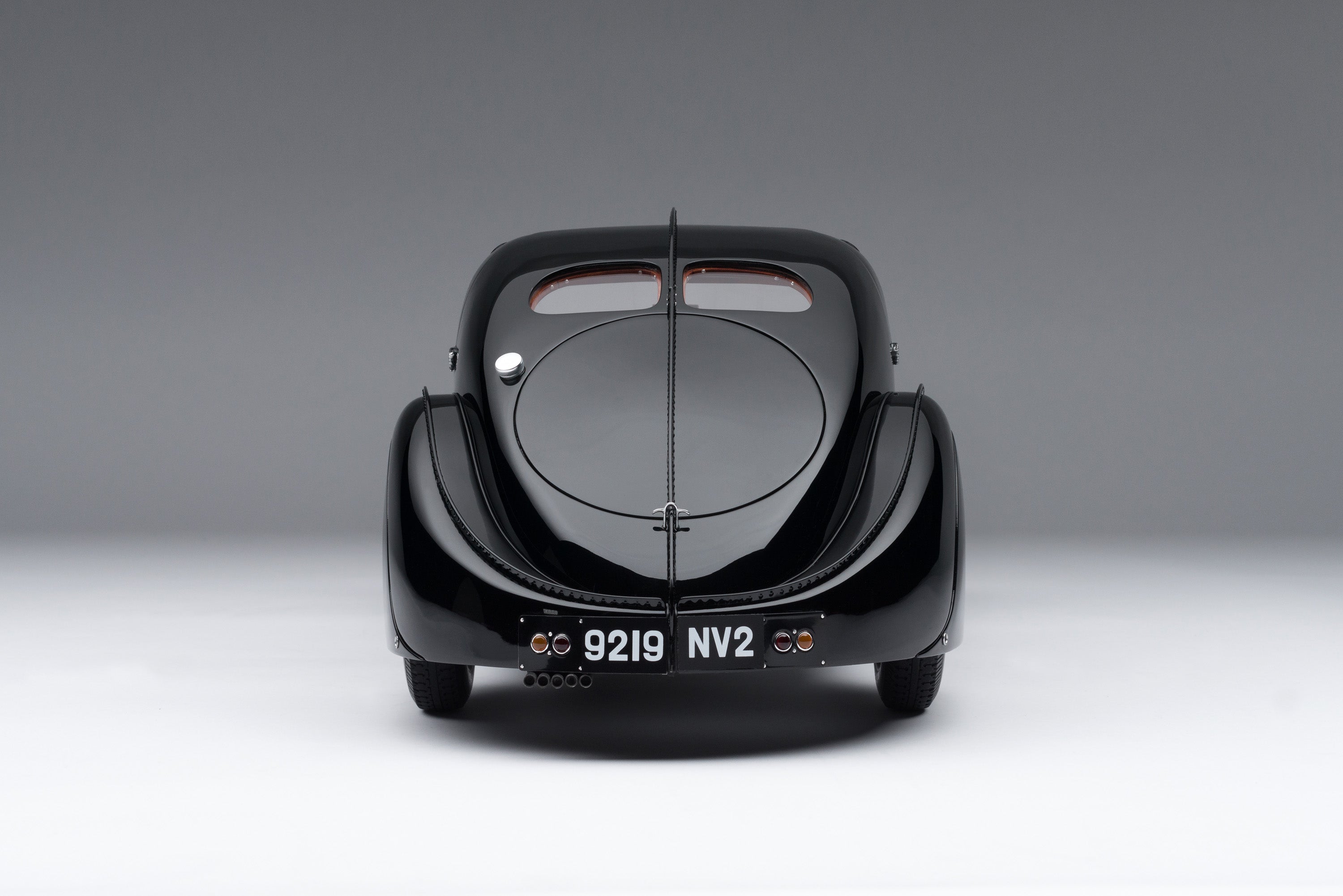 Amalgam 1:8 scale Bugatti 57SC