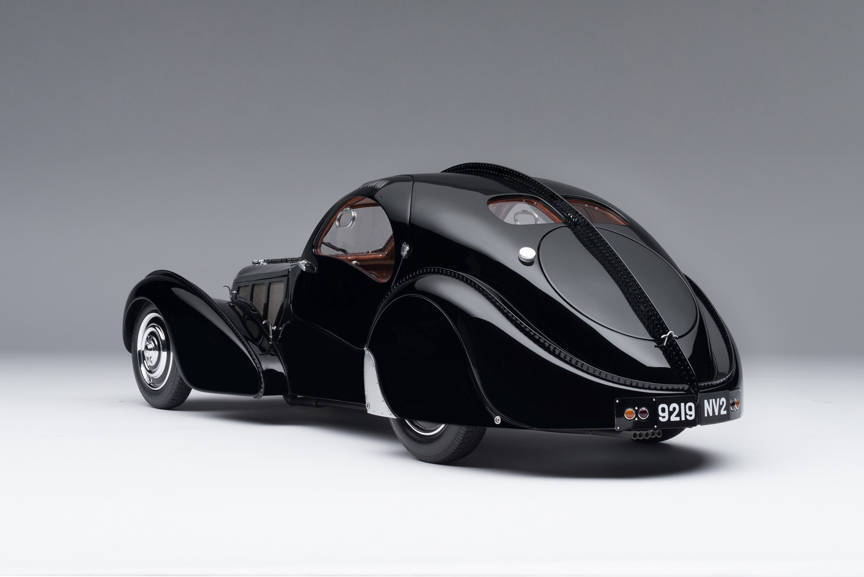 Amalgam 1:8 scale Bugatti 57SC