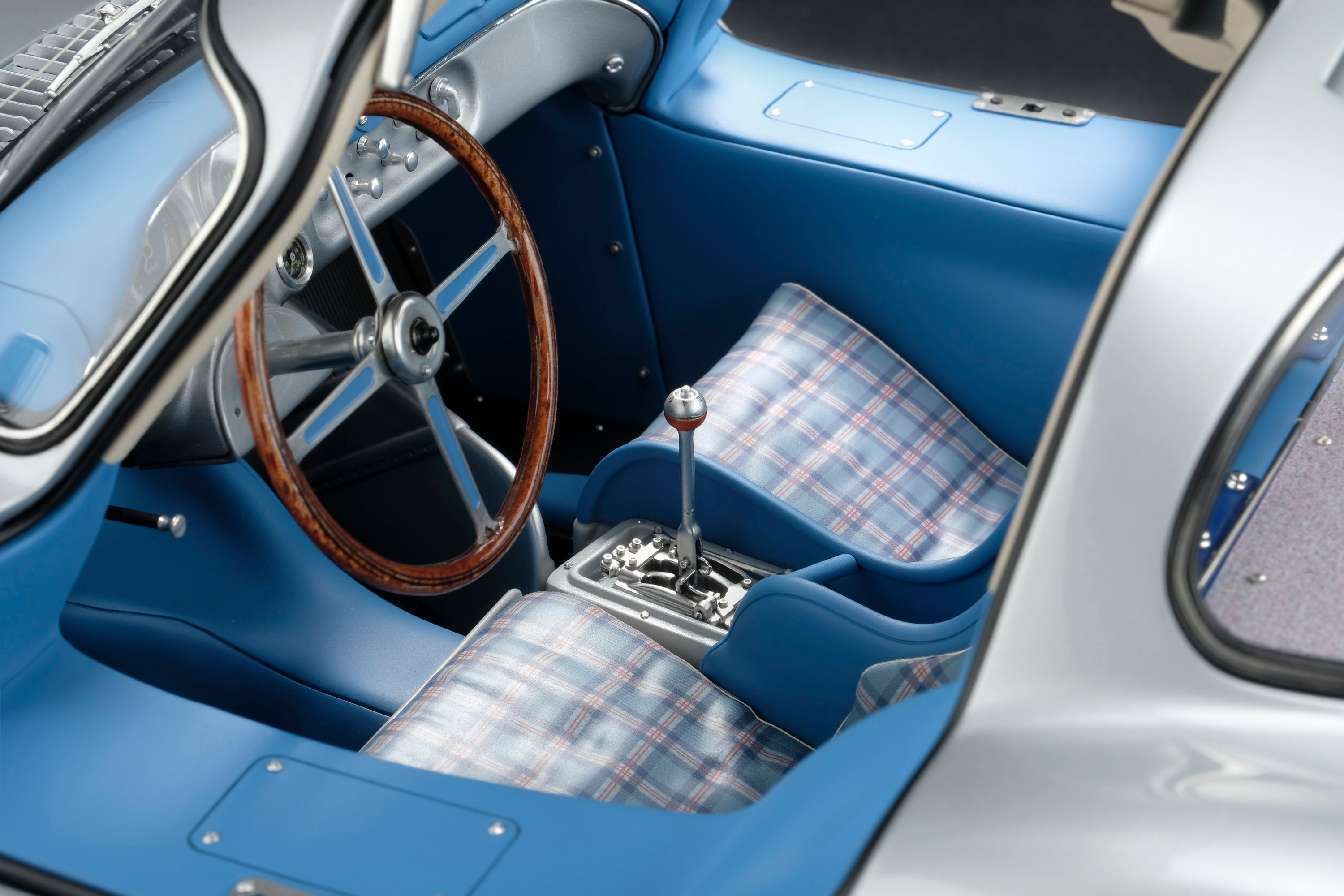Amalgam 1:8 scale Mercedes 300SLR Uhlenhaut