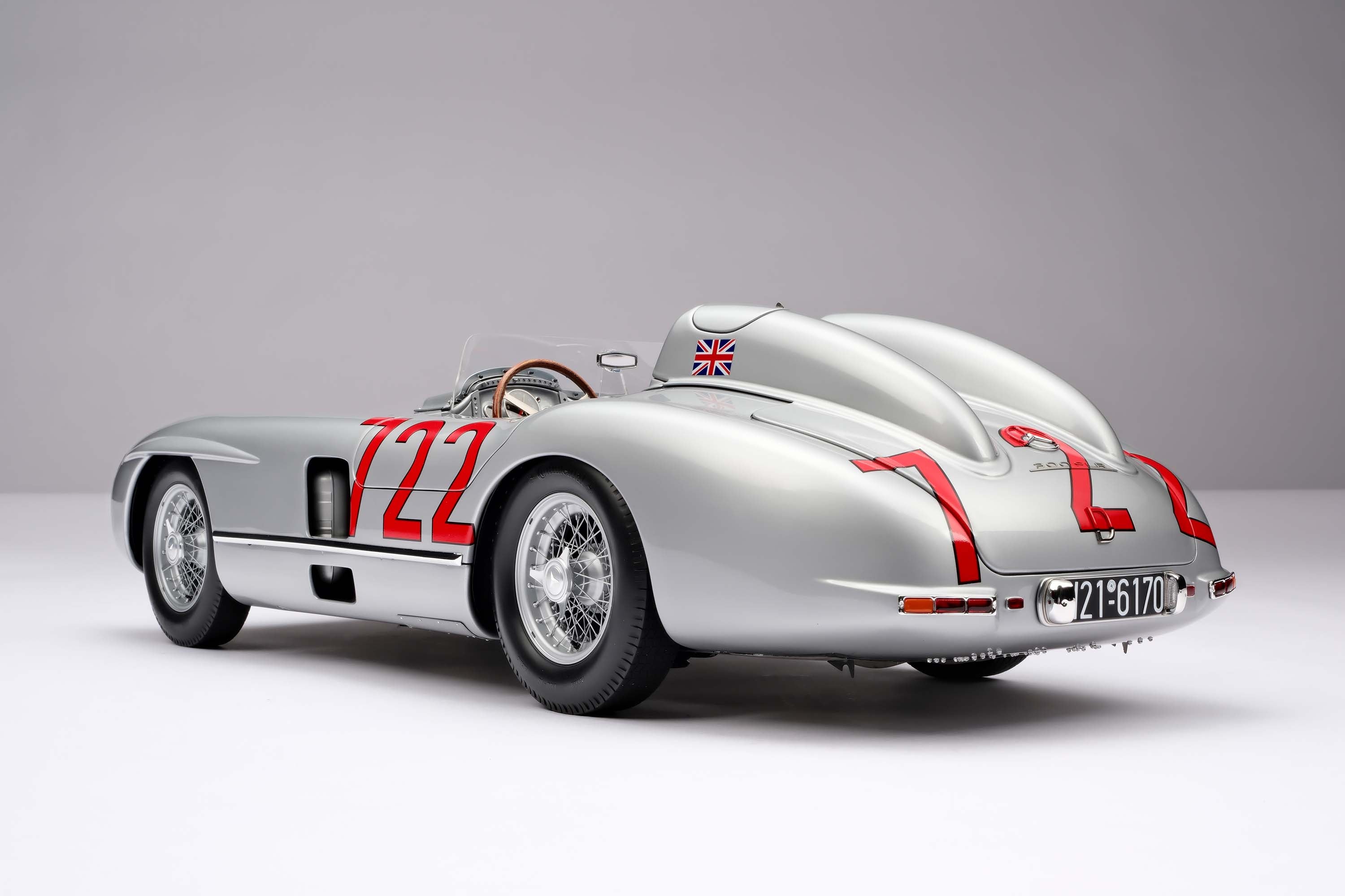 Amalgam 1:8 scale Mercedes 300SLR #722 Moss Mille Miglia