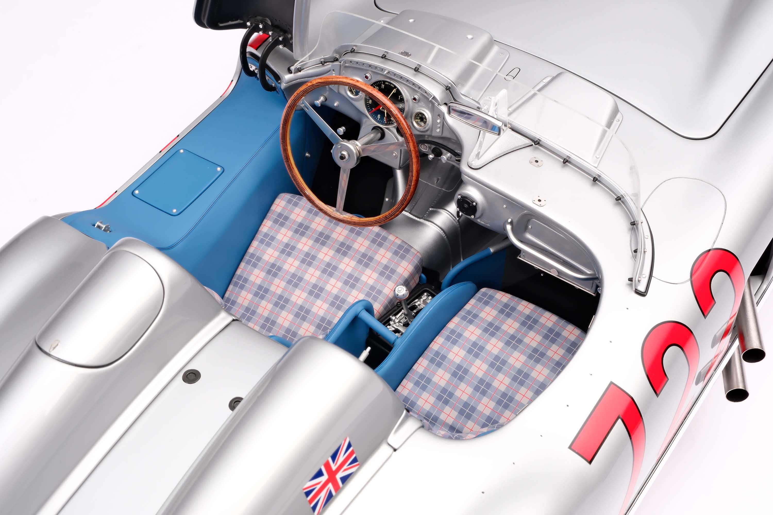 Amalgam 1:8 scale Mercedes 300SLR #722 Moss Mille Miglia