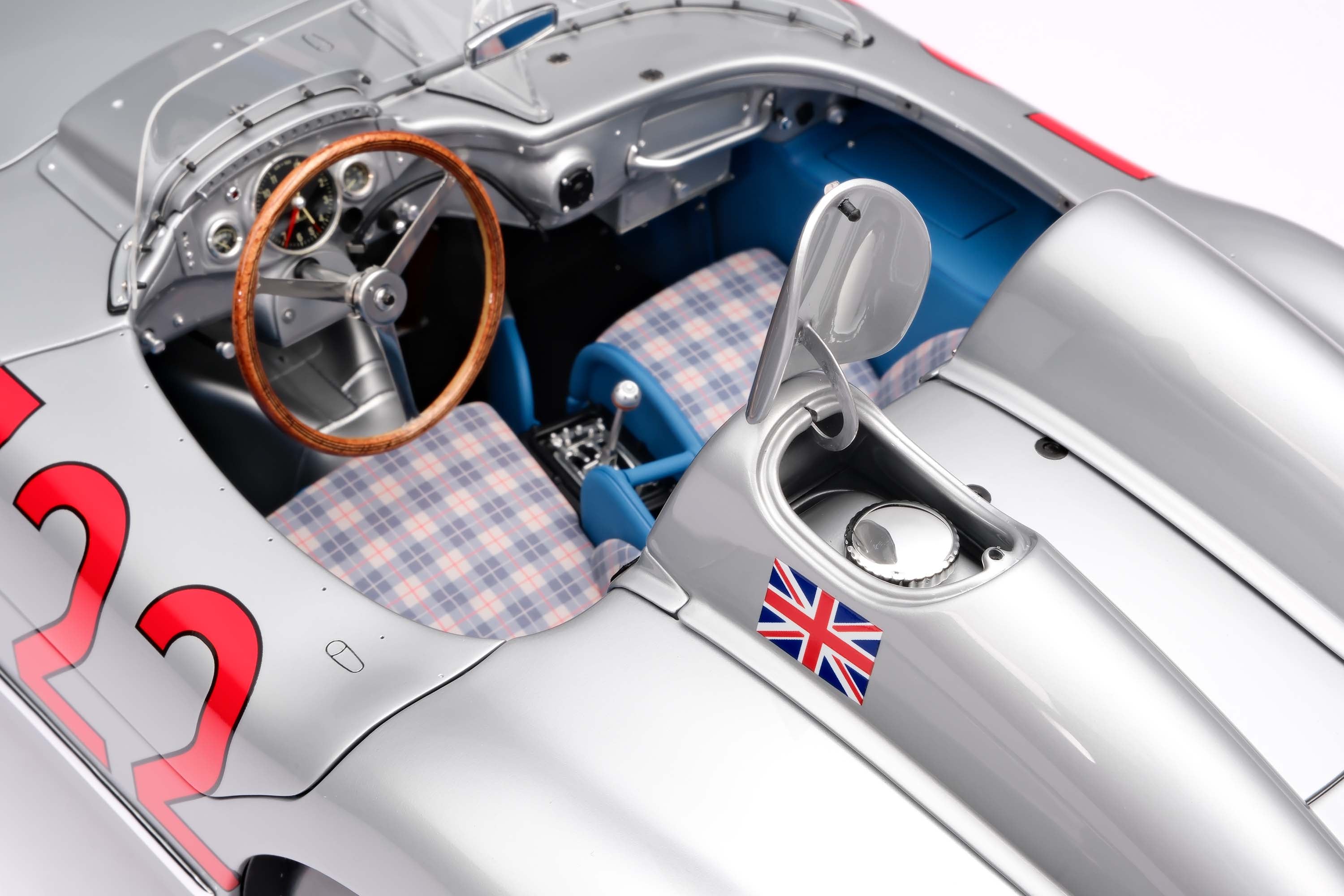 Amalgam 1:8 scale Mercedes 300SLR #722 Moss Mille Miglia