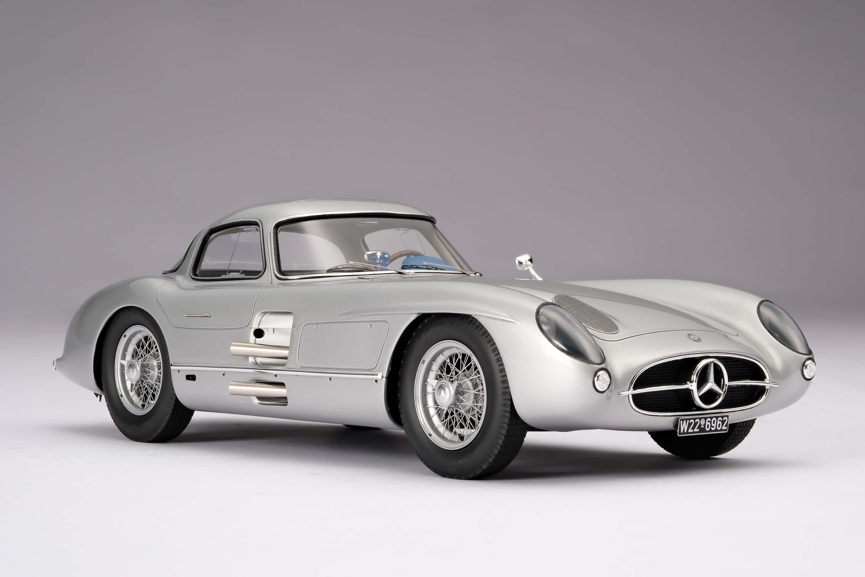 Amalgam 1:18 Mercedes 300 SLR Uhlenhaut coupe