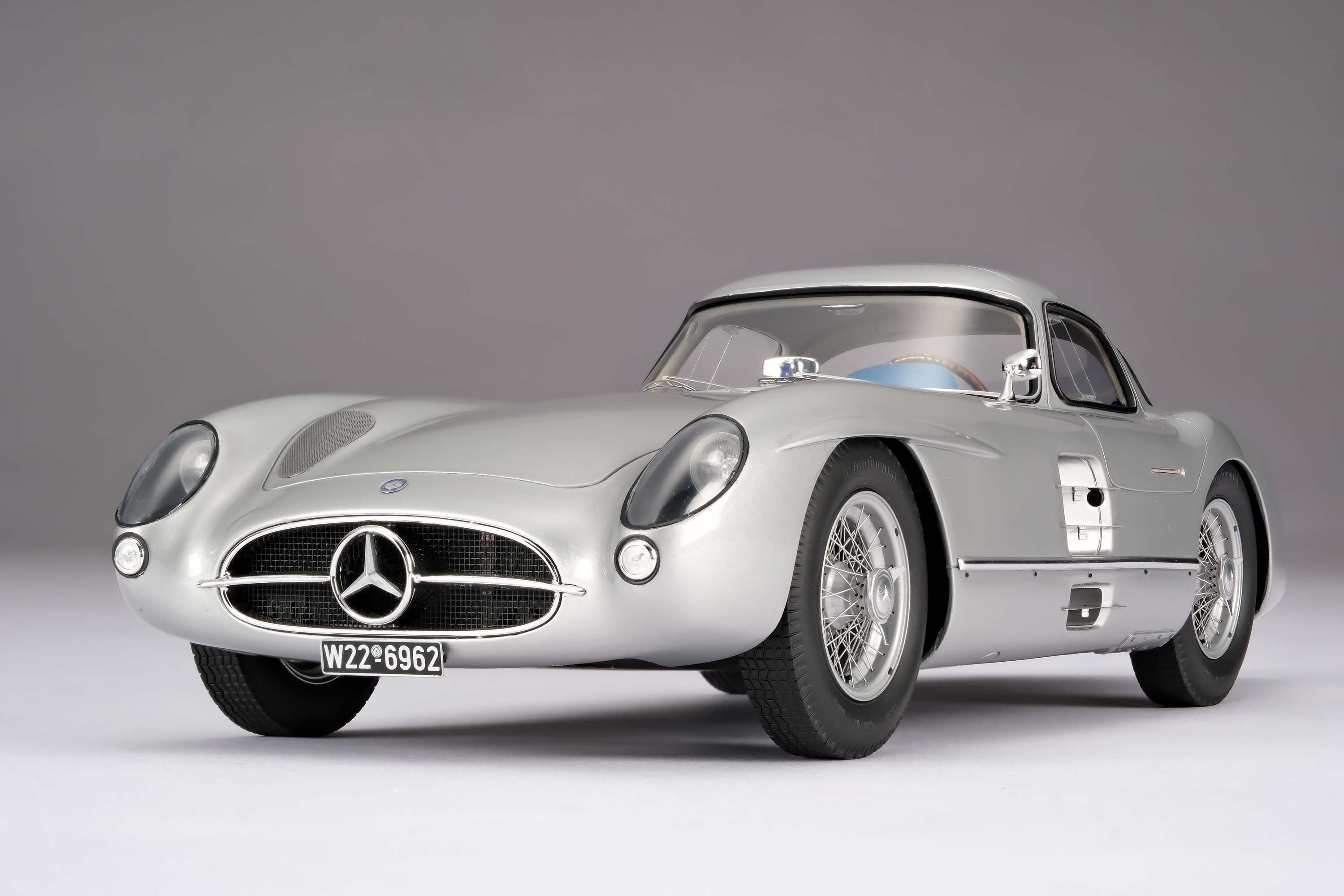 Amalgam 1:18 Mercedes 300 SLR Uhlenhaut coupe