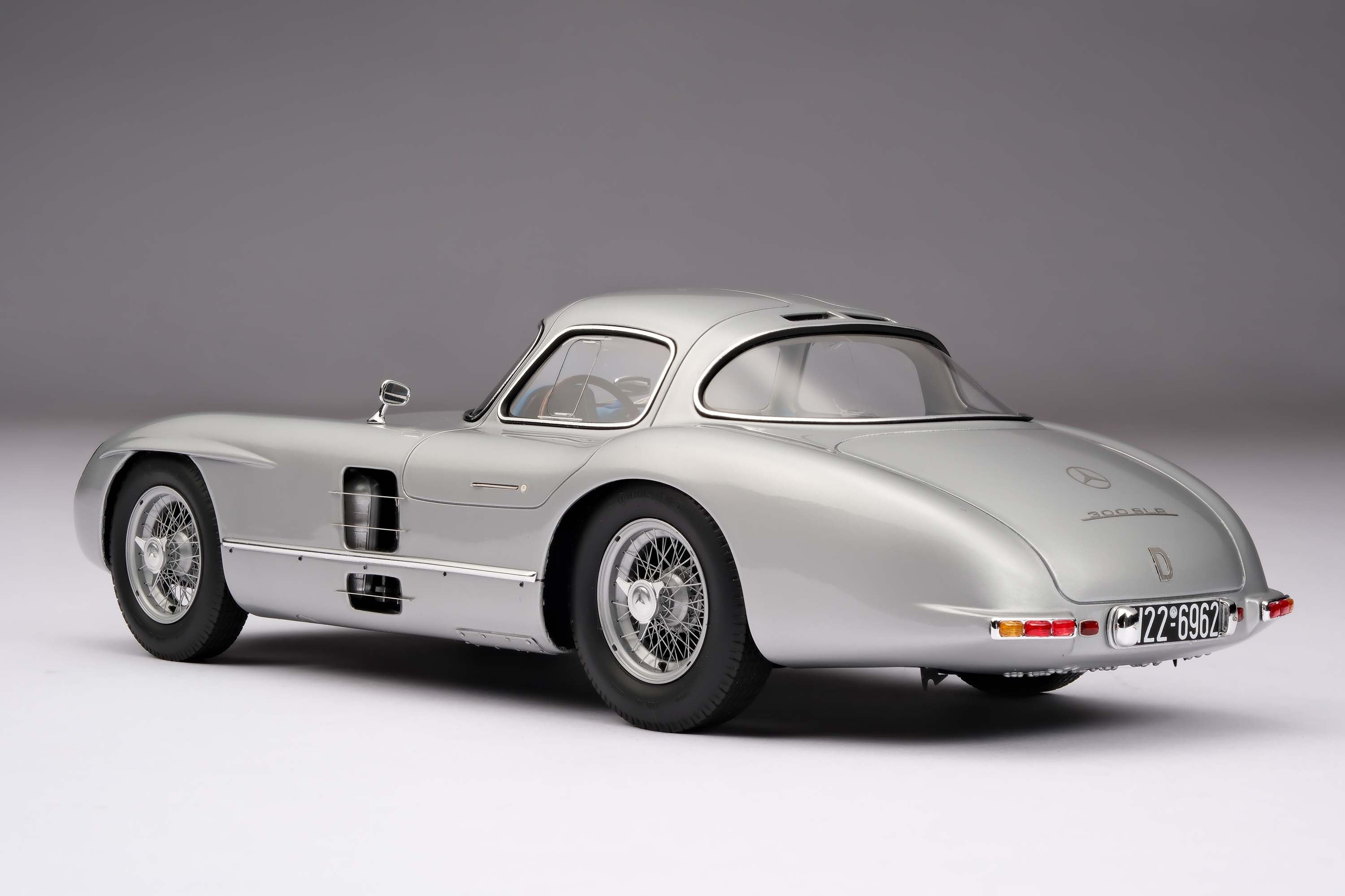Amalgam 1:18 Mercedes 300 SLR Uhlenhaut coupe
