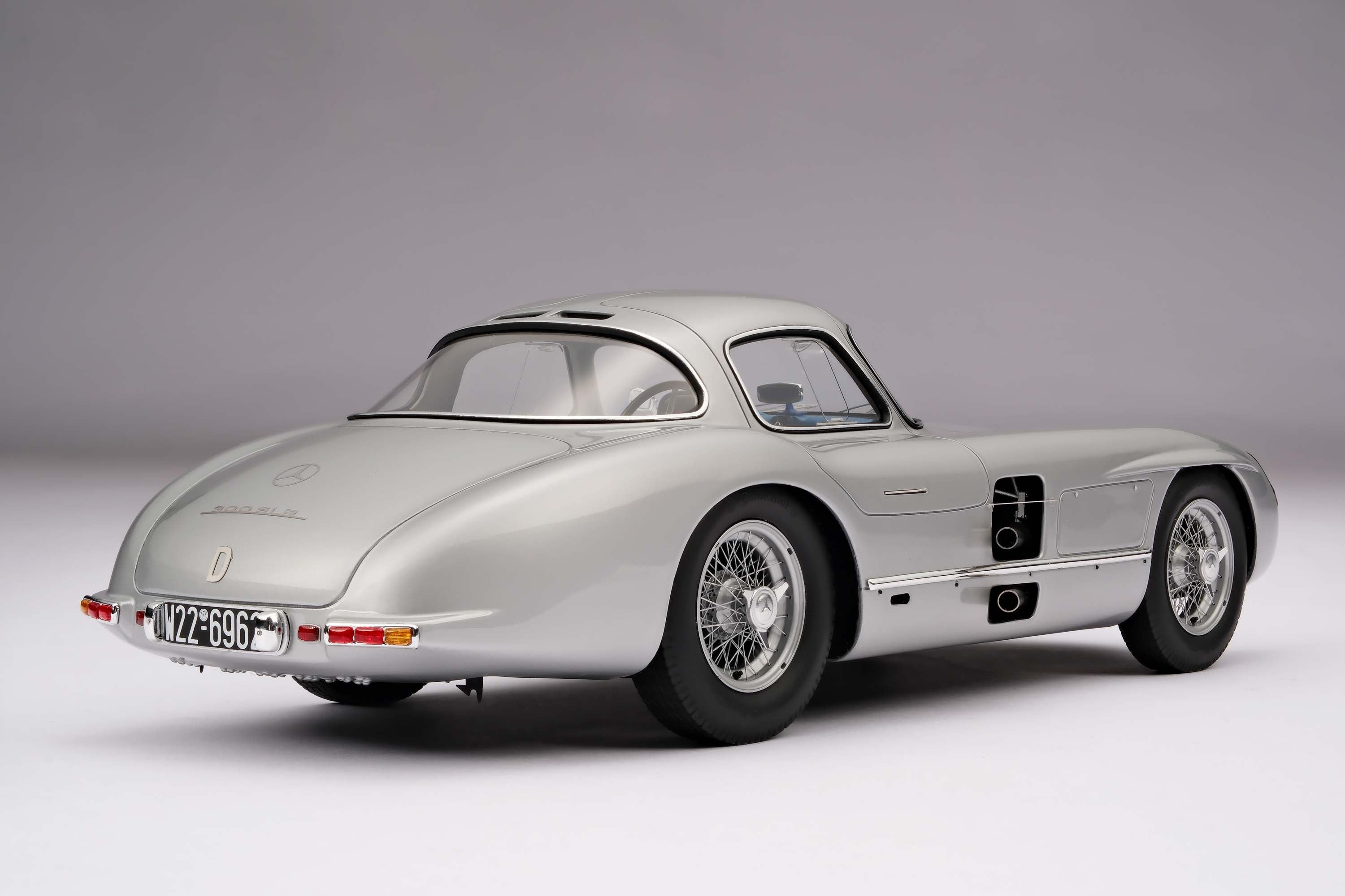 Amalgam 1:18 Mercedes 300 SLR Uhlenhaut coupe
