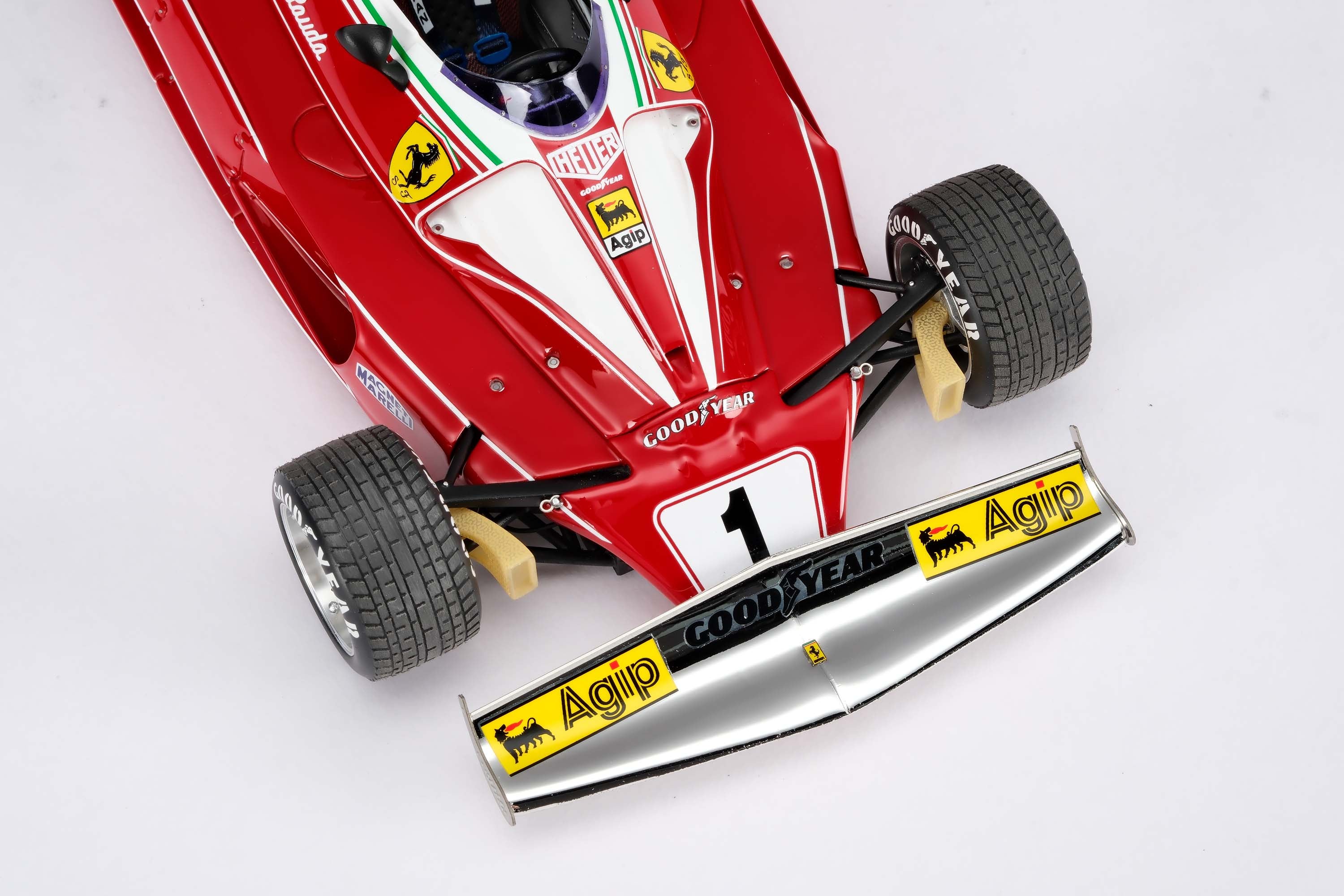 Amalgam 1:18 scale 1976 Ferrari 312 T2 Niki Lauda